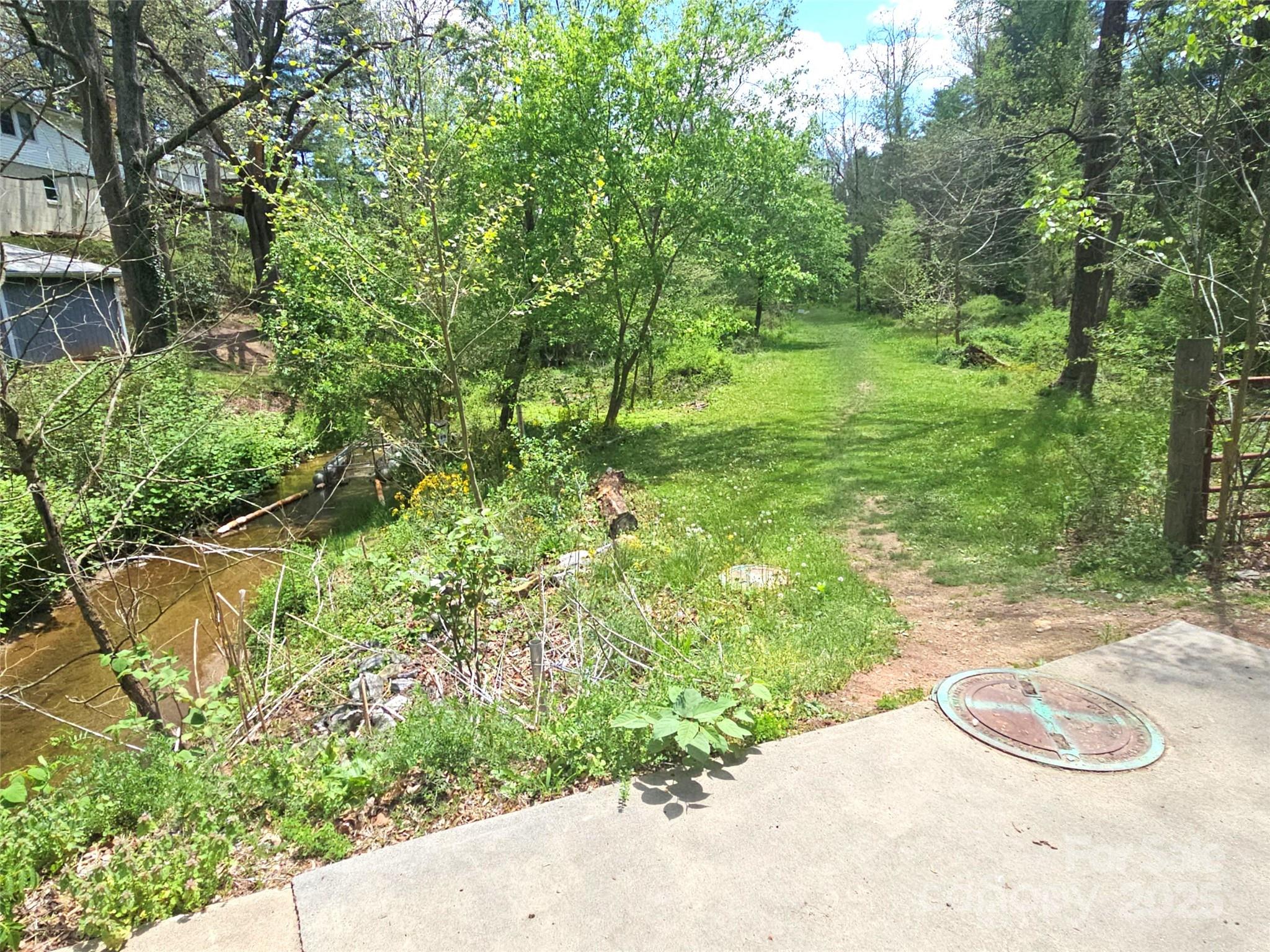 99999 Hillside Terrace Property Photo 2