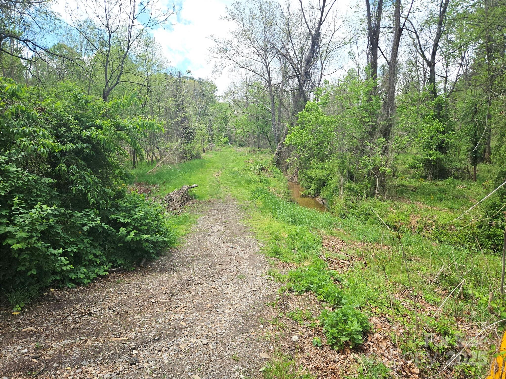 99999 Hillside Terrace Property Photo 5