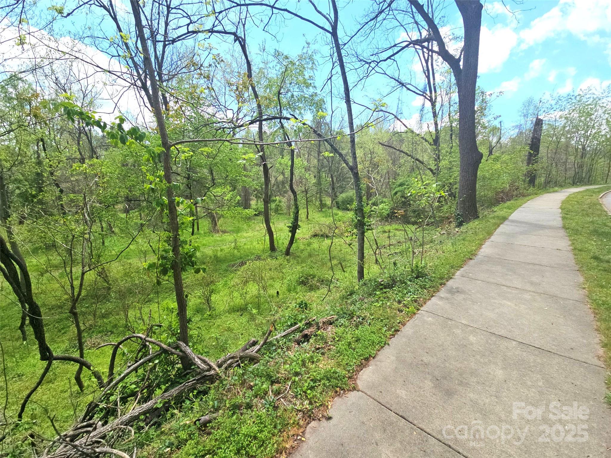 99999 Hillside Terrace Property Photo 9