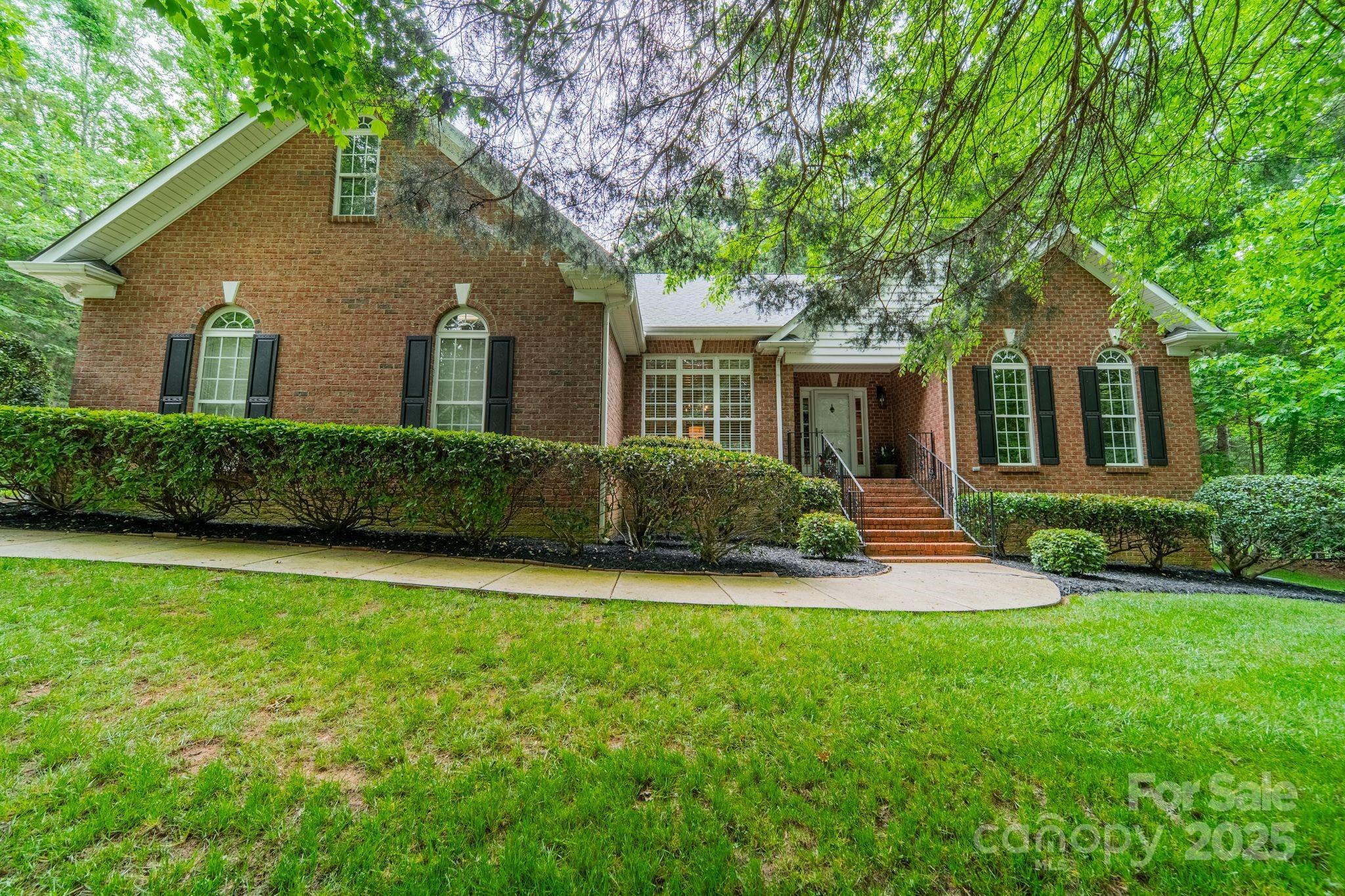 4033 Weddington Manor Court Property Photo