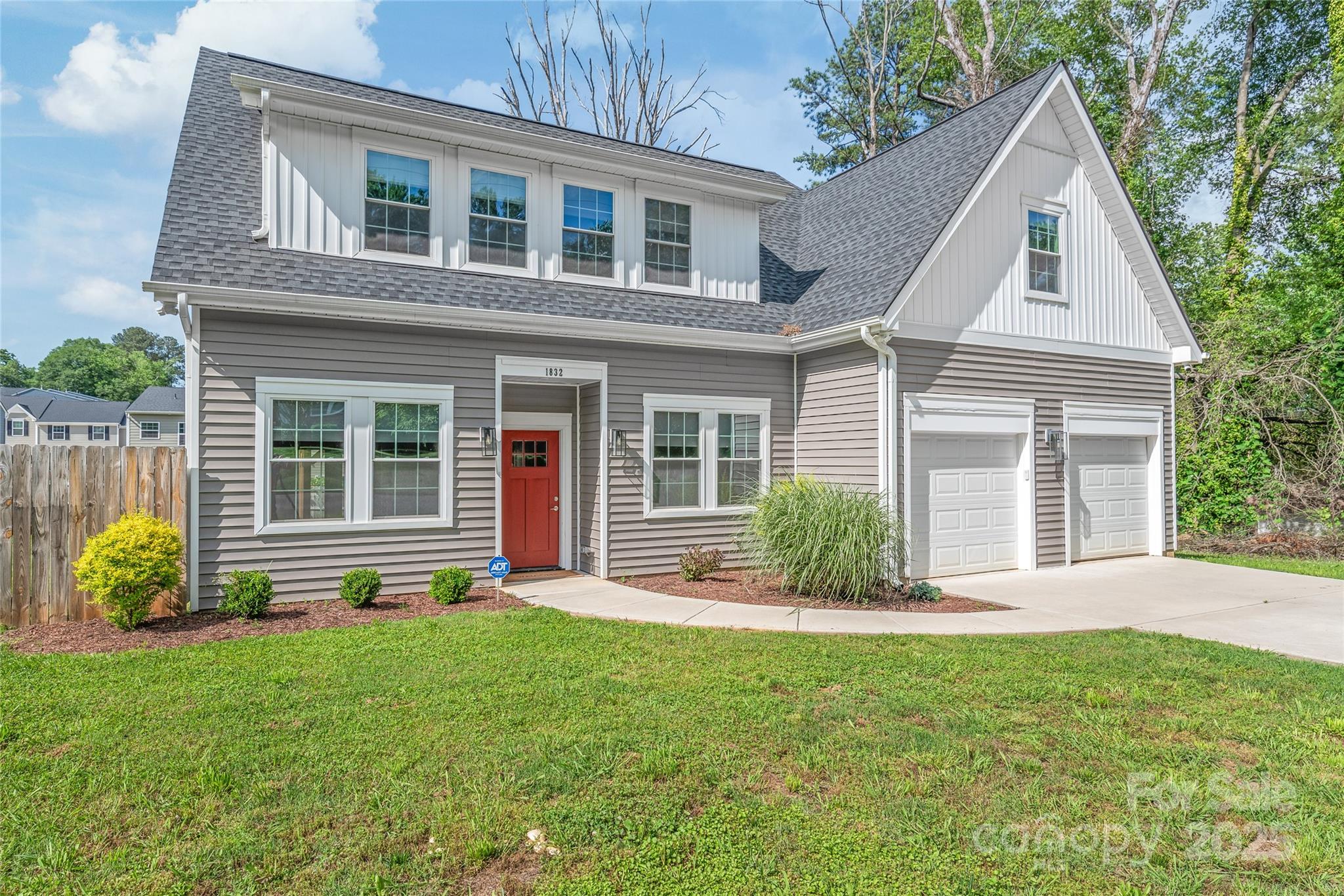 1832 Montclair Avenue Property Photo 1