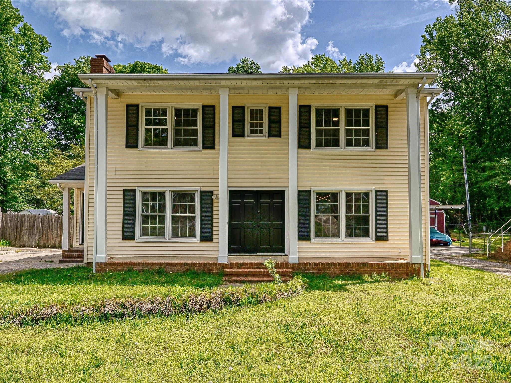 2544 Cedarwild Road Property Photo