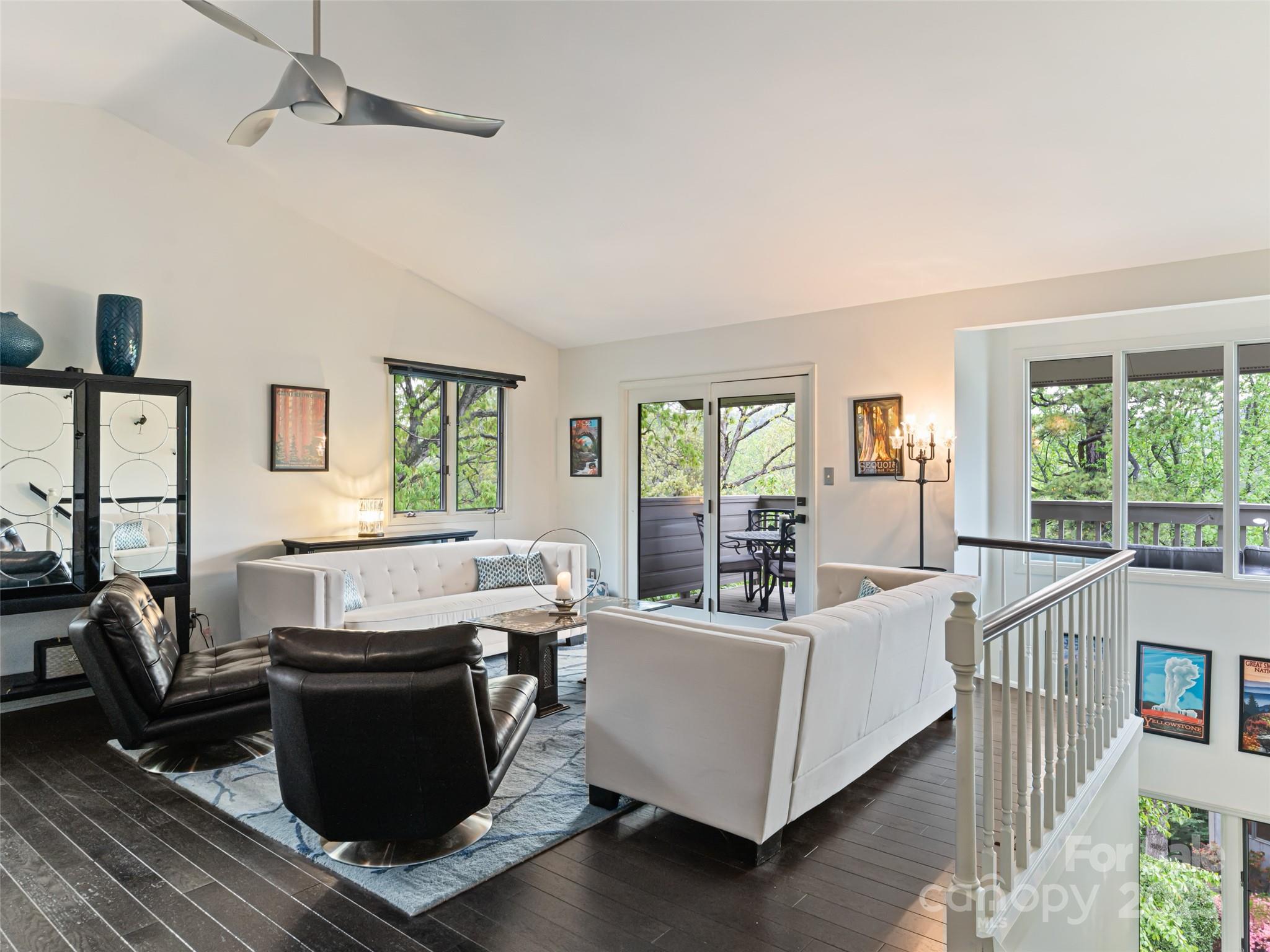 1901 Timber Trail Property Photo 3