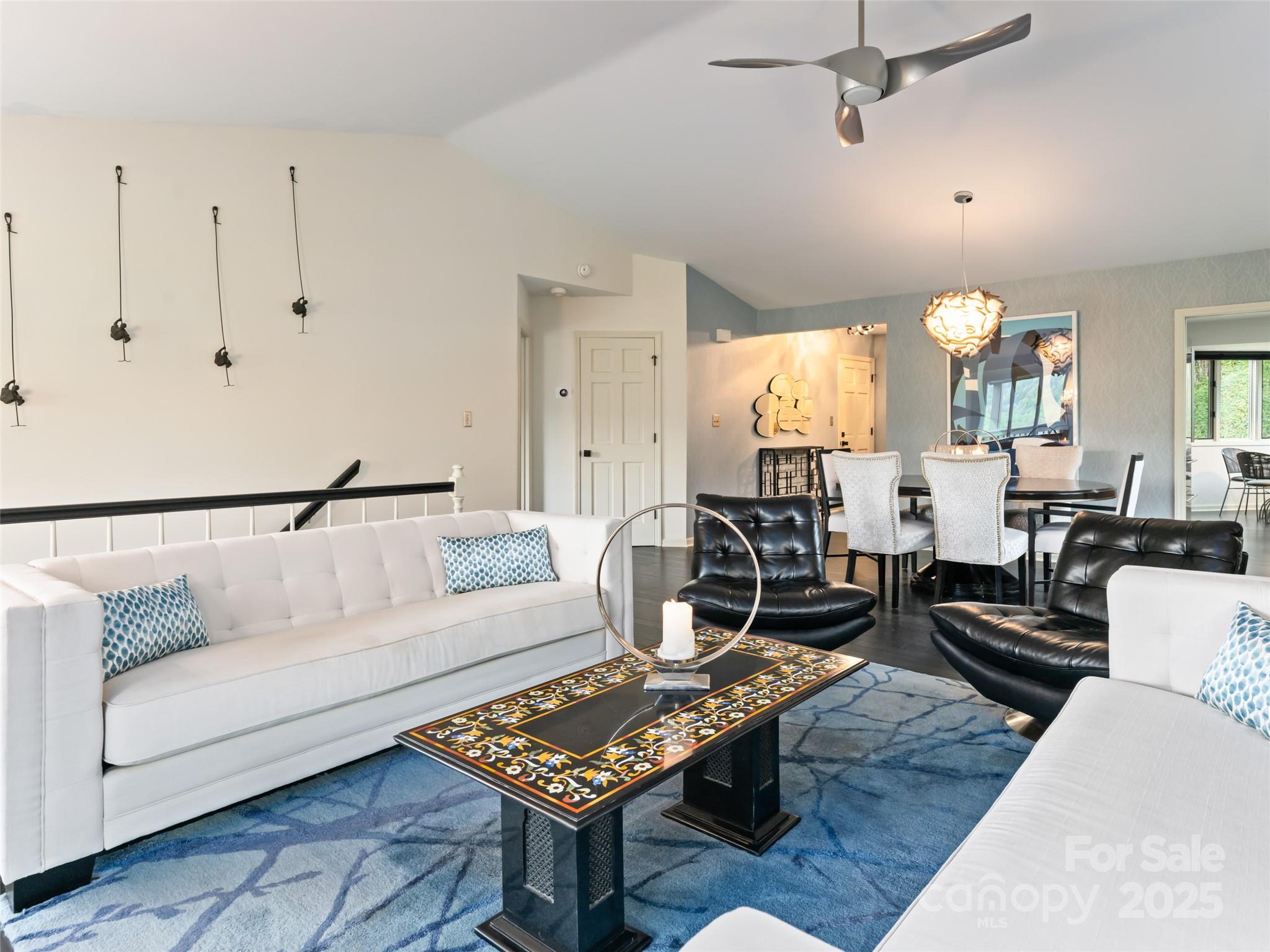 1901 Timber Trail Property Photo 4