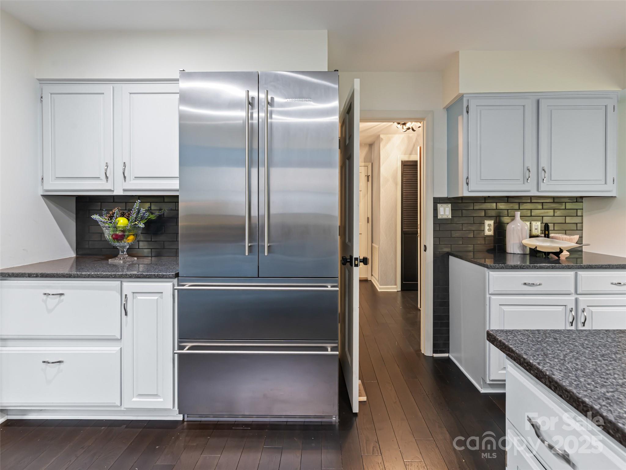 1901 Timber Trail Property Photo 10