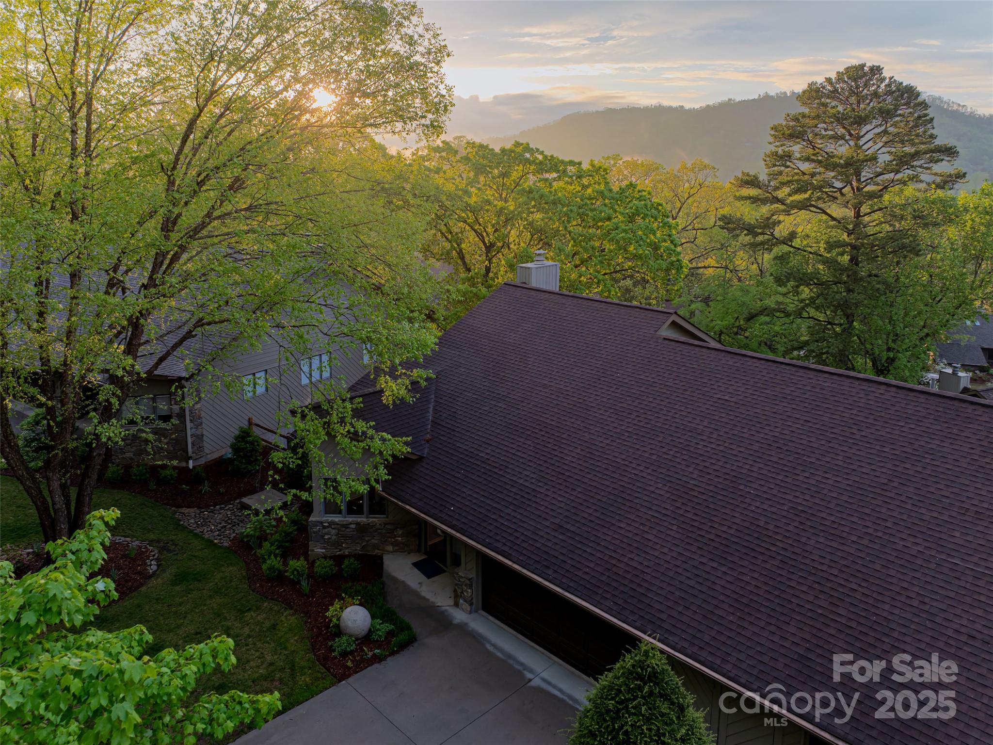 1901 Timber Trail Property Photo 33