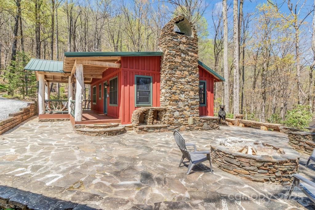 1160 Tanglewood Lane Property Photo