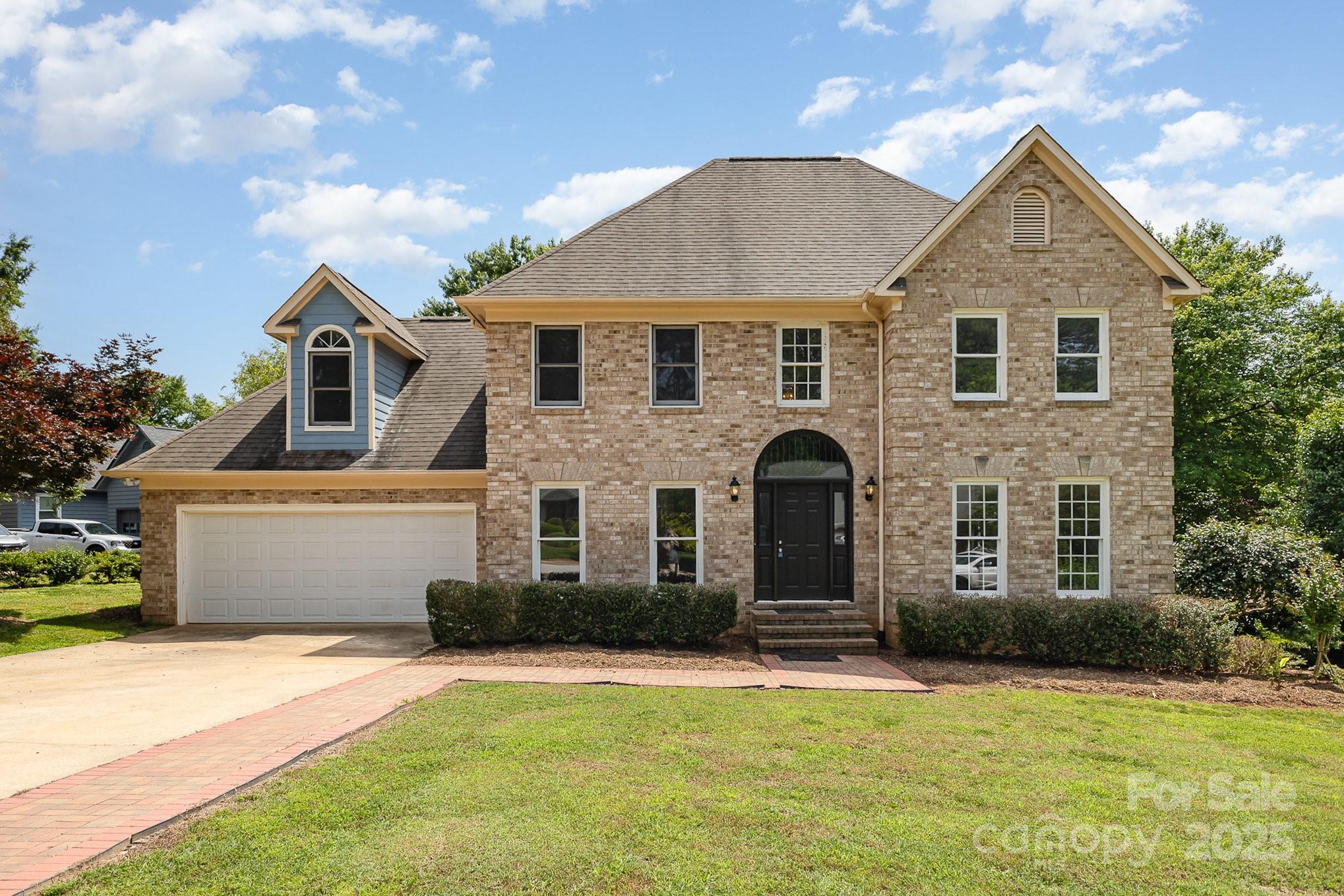 109 Arabian Lane Property Photo