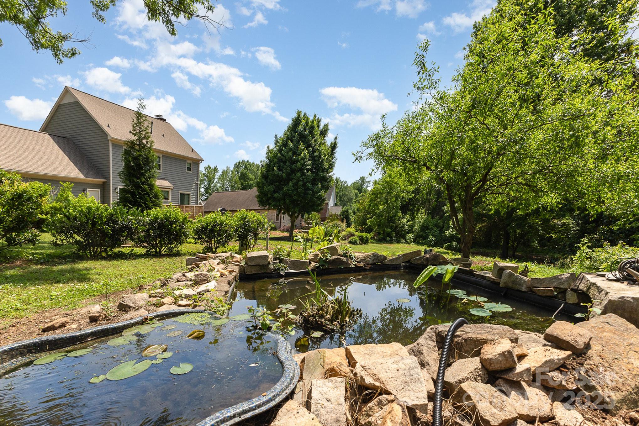 109 Arabian Lane Property Photo 4