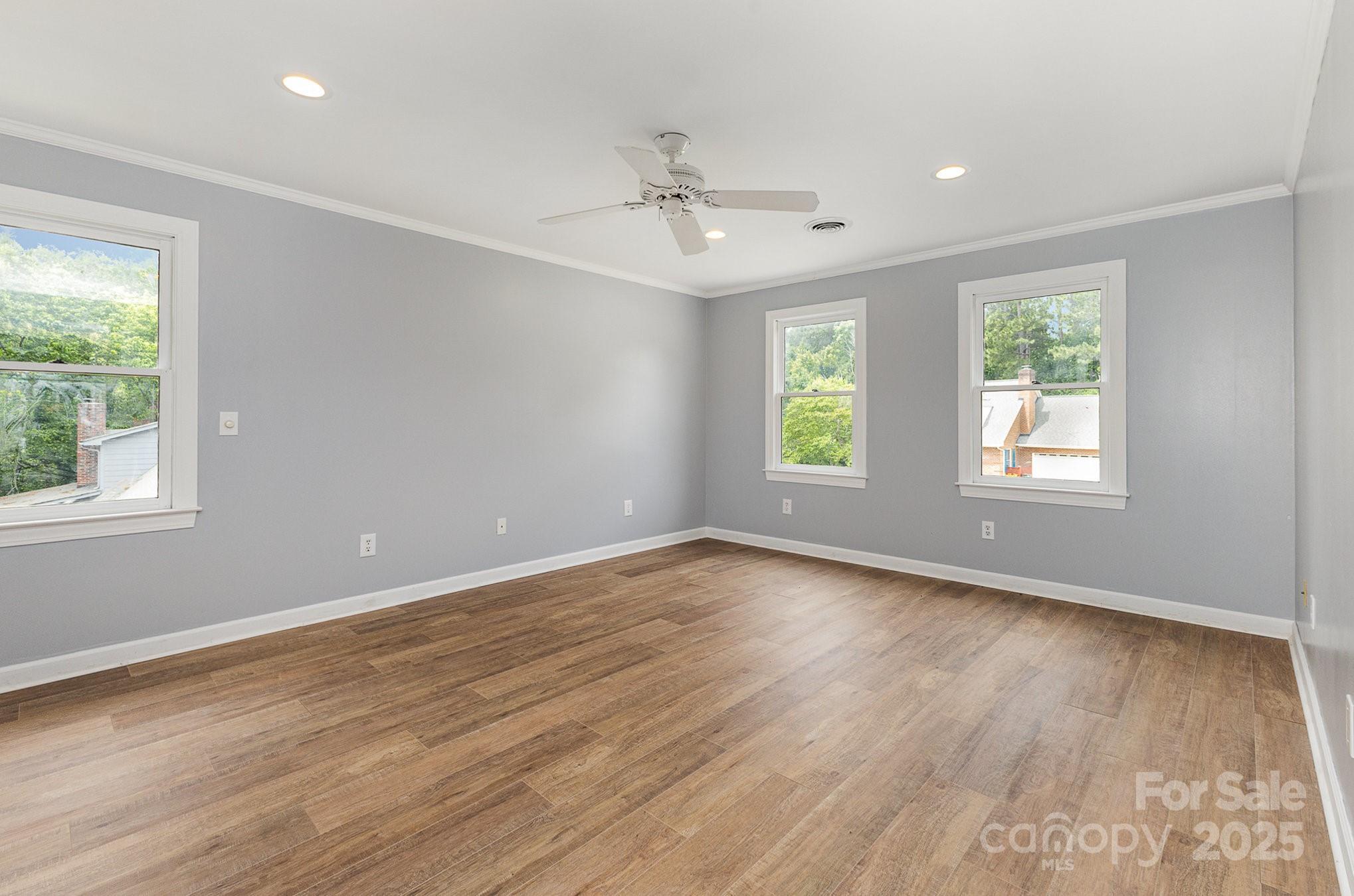 109 Arabian Lane Property Photo 15
