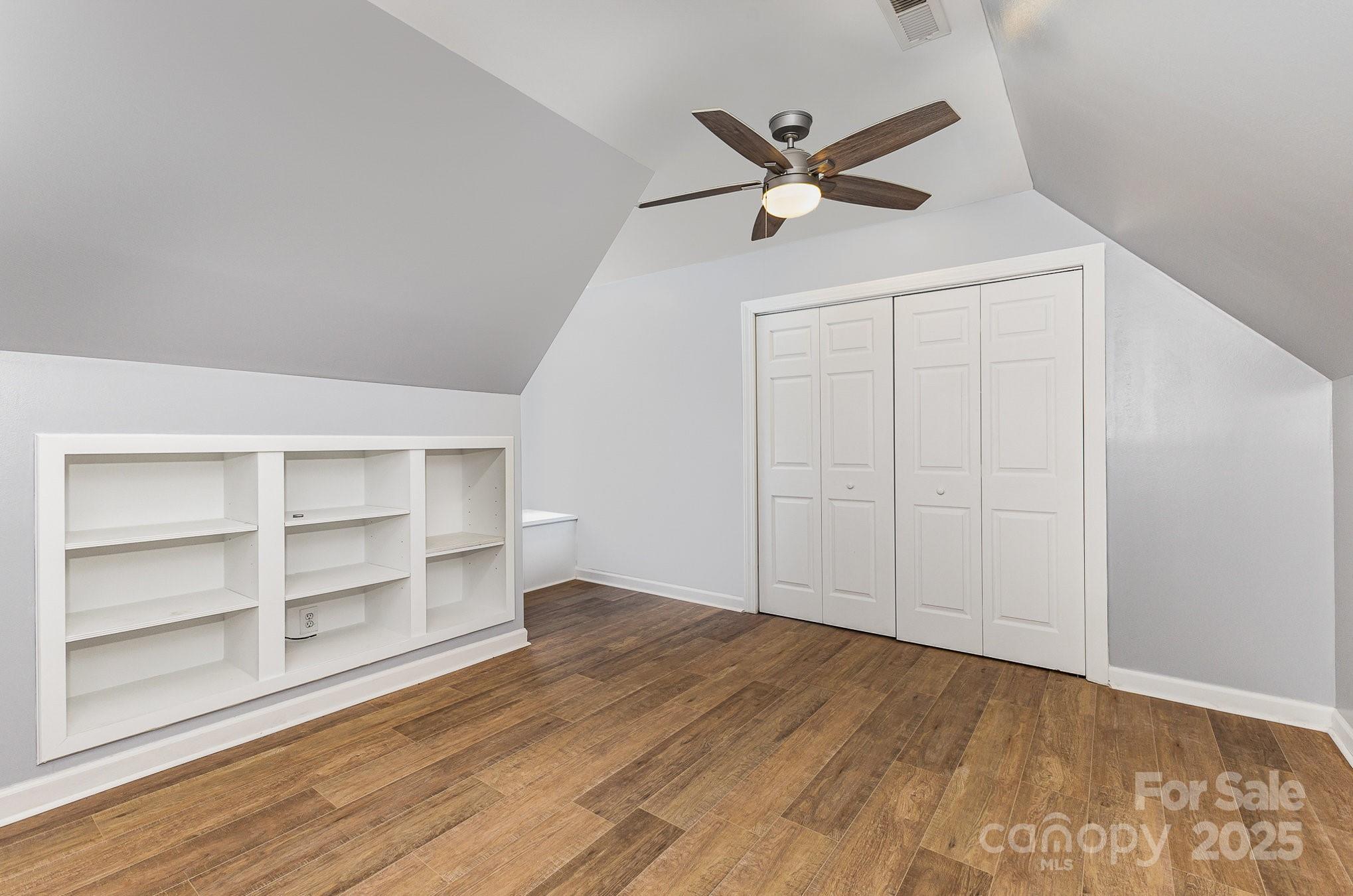 109 Arabian Lane Property Photo 20