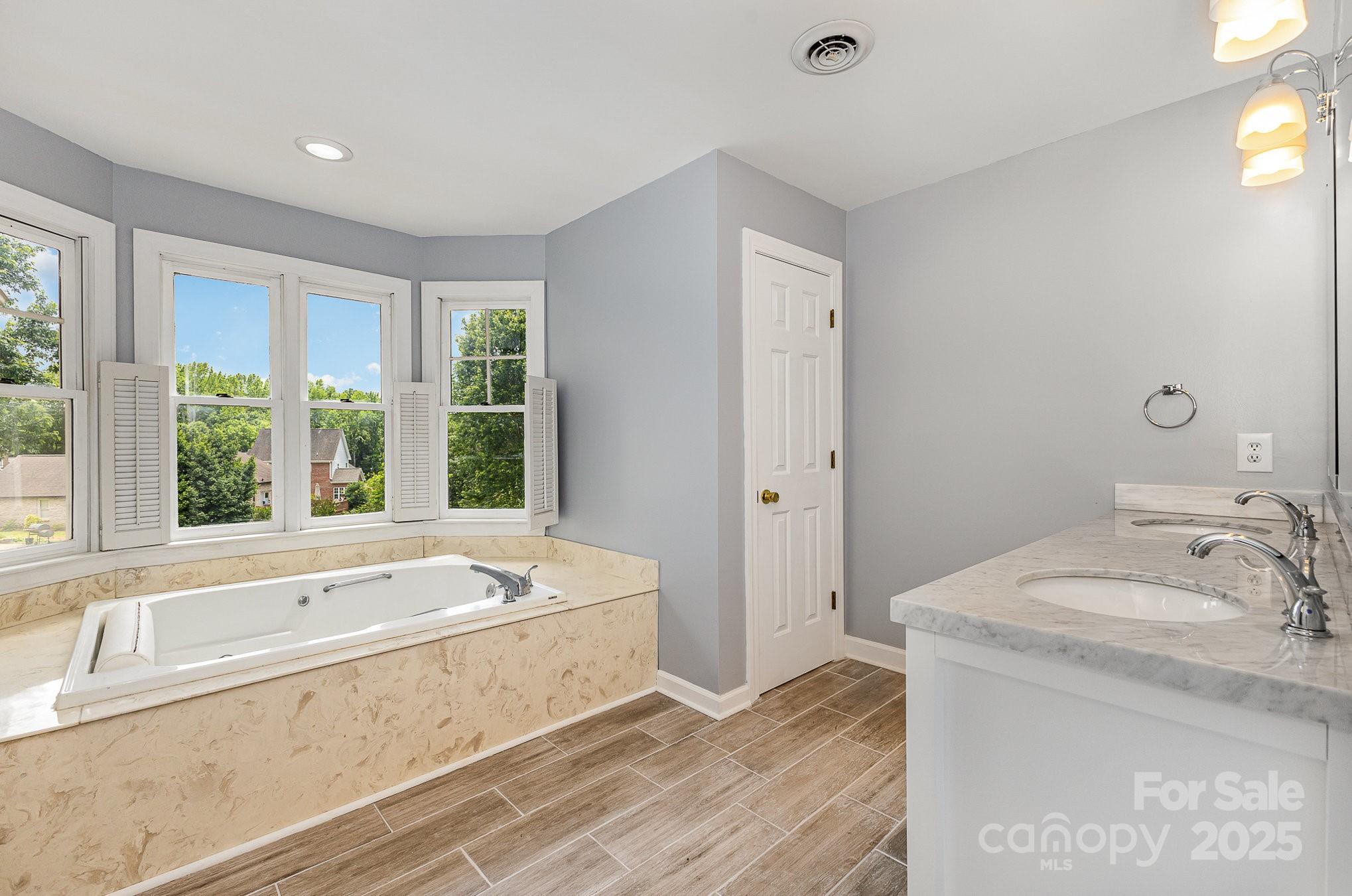 109 Arabian Lane Property Photo 21