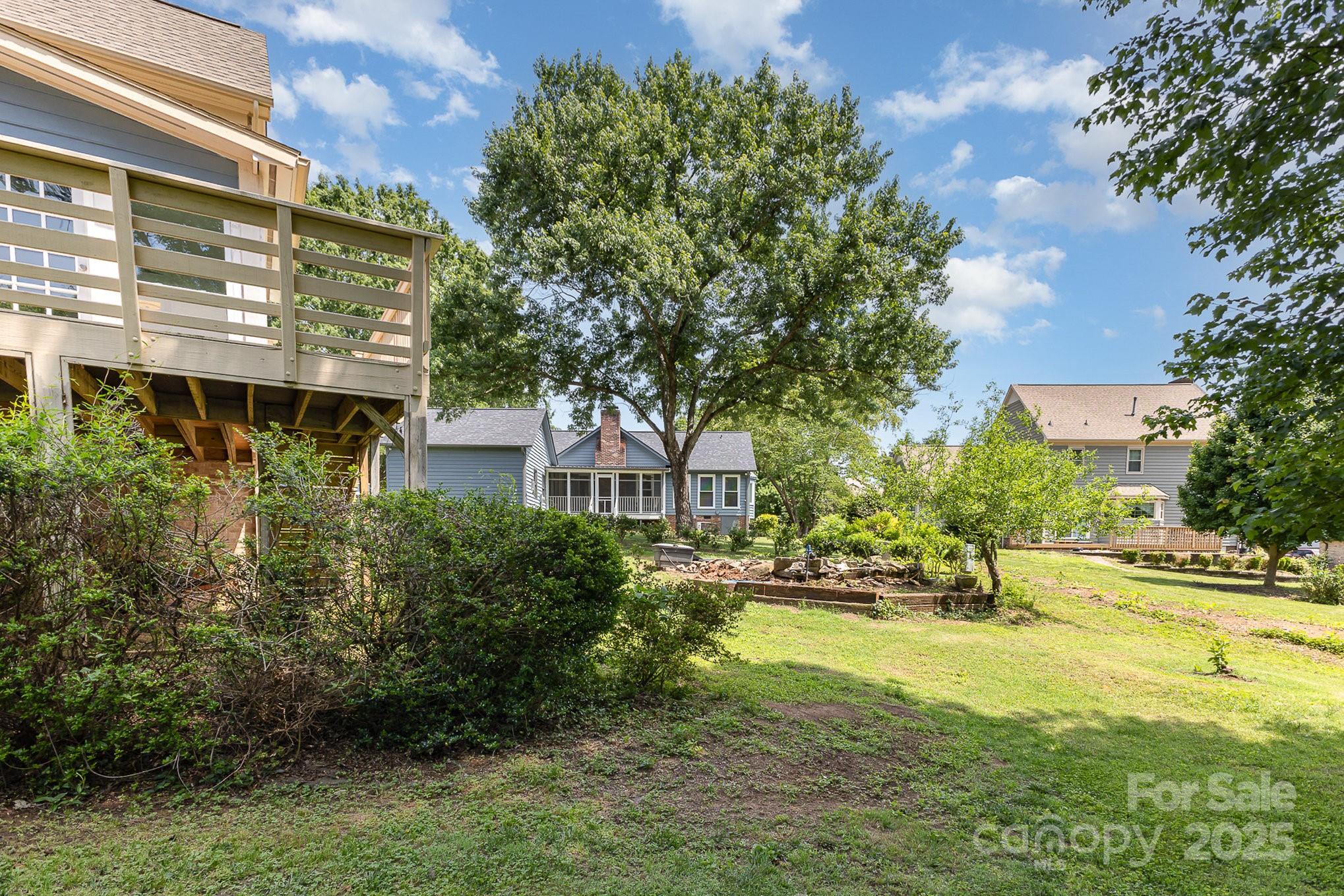 109 Arabian Lane Property Photo 24