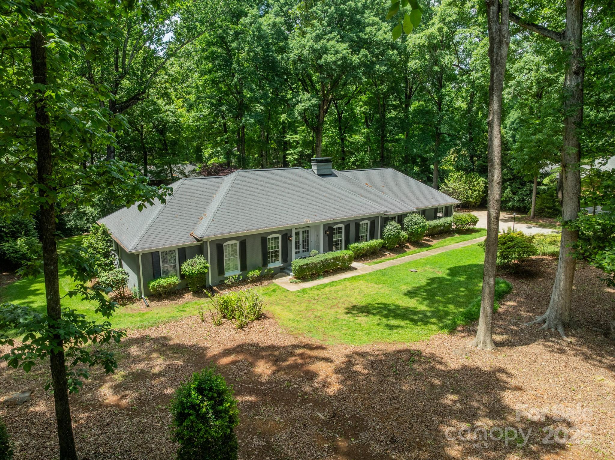 532 Courtney Lane Property Photo 1