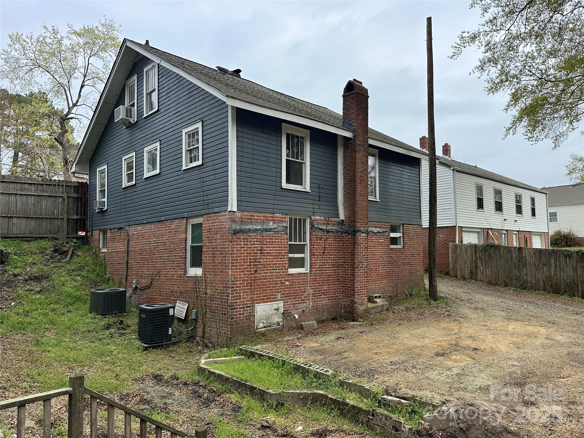 2503,2505,2507,2509,2511 Chapel Hill Road Property Photo 2