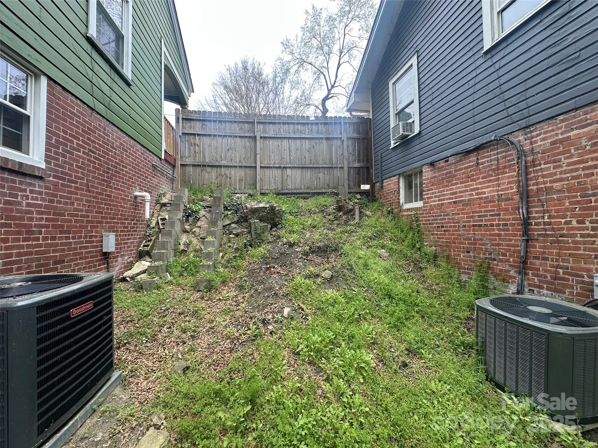 2503,2505,2507,2509,2511 Chapel Hill Road Property Photo 3