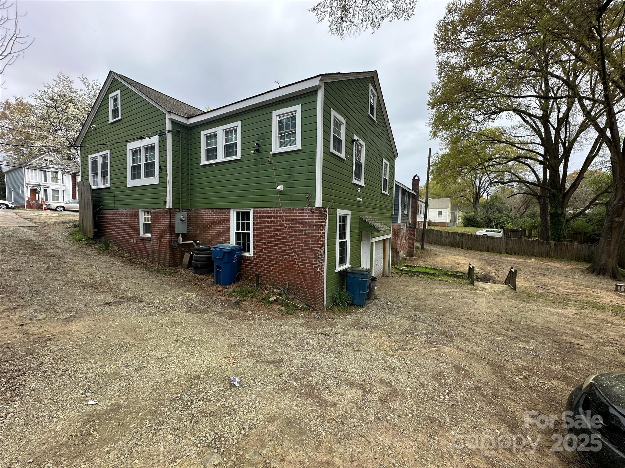 2503,2505,2507,2509,2511 Chapel Hill Road Property Photo 11
