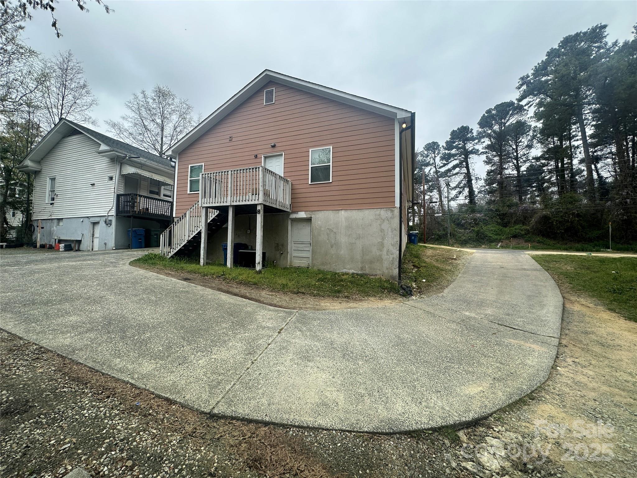 2503,2505,2507,2509,2511 Chapel Hill Road Property Photo 32