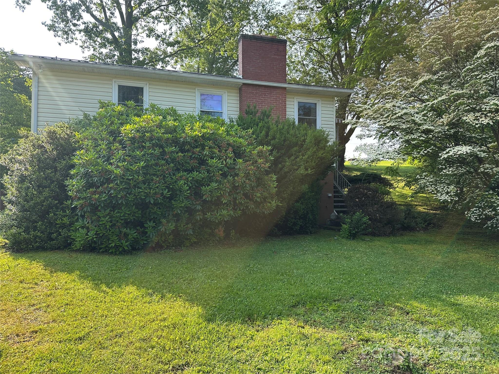 180 White Dogwood Lane Property Photo 1