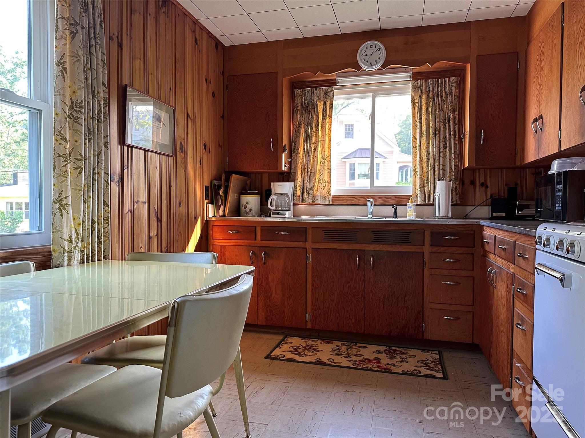 180 White Dogwood Lane Property Photo 8
