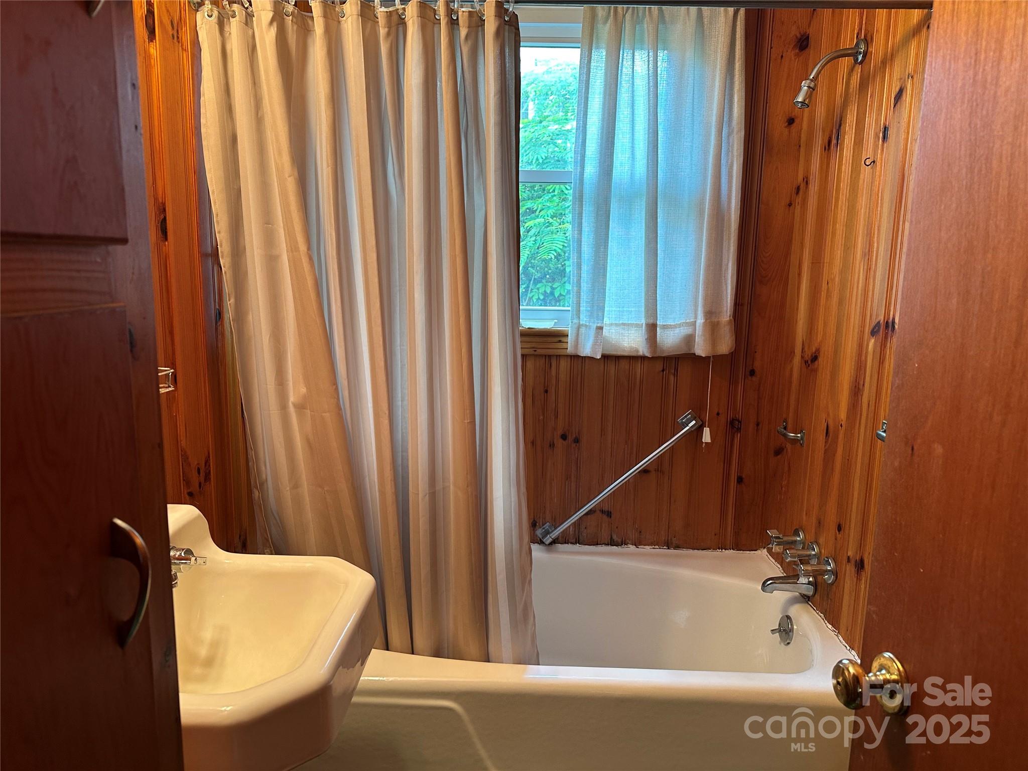 180 White Dogwood Lane Property Photo 13