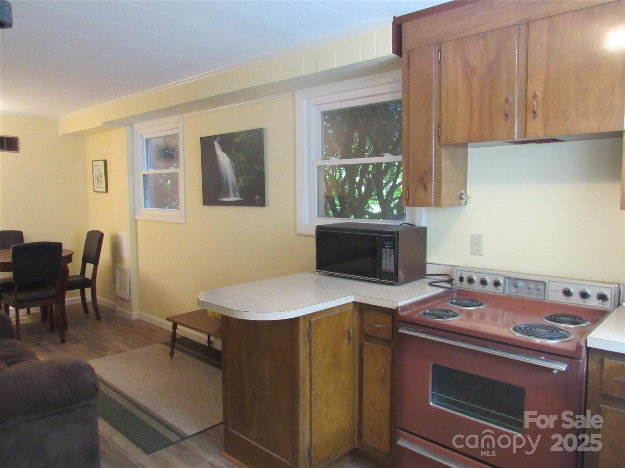 180 White Dogwood Lane Property Photo 17
