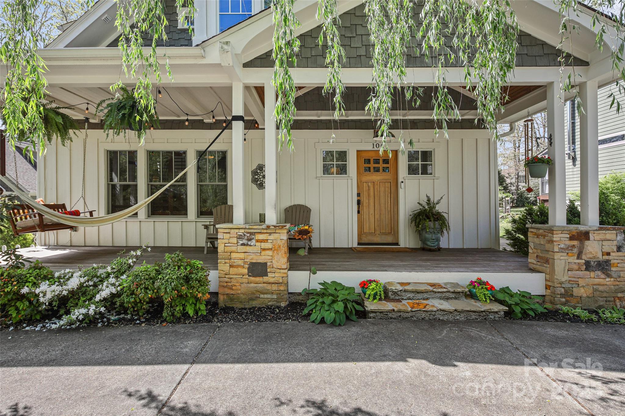 Black Mountain Real Estate Listings Main Image