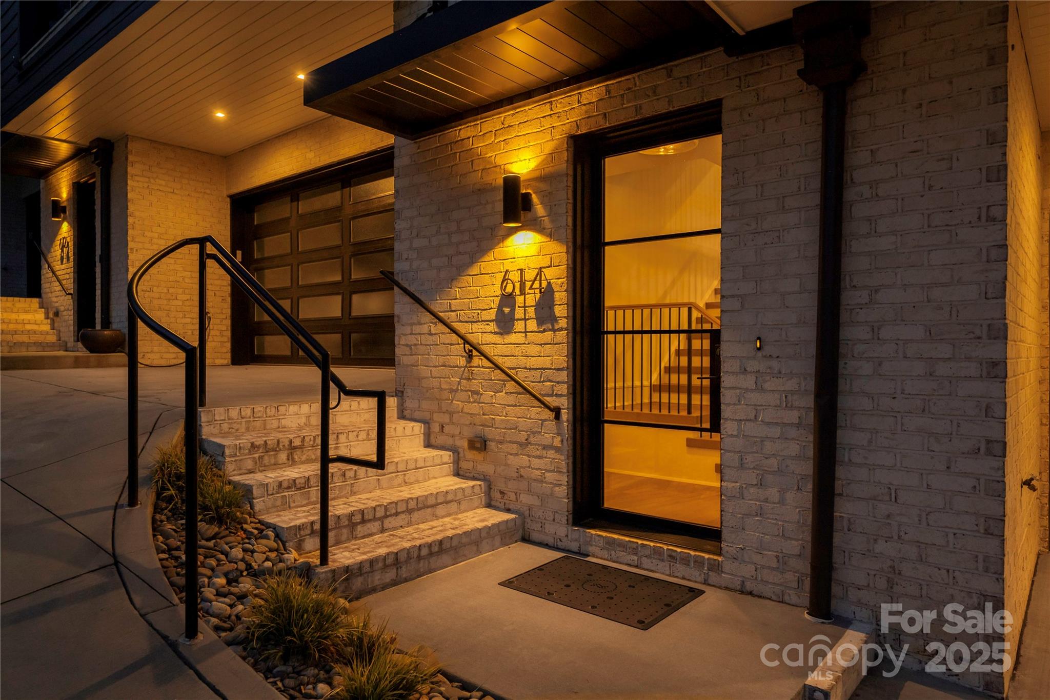 614 Queens Road Property Photo 8