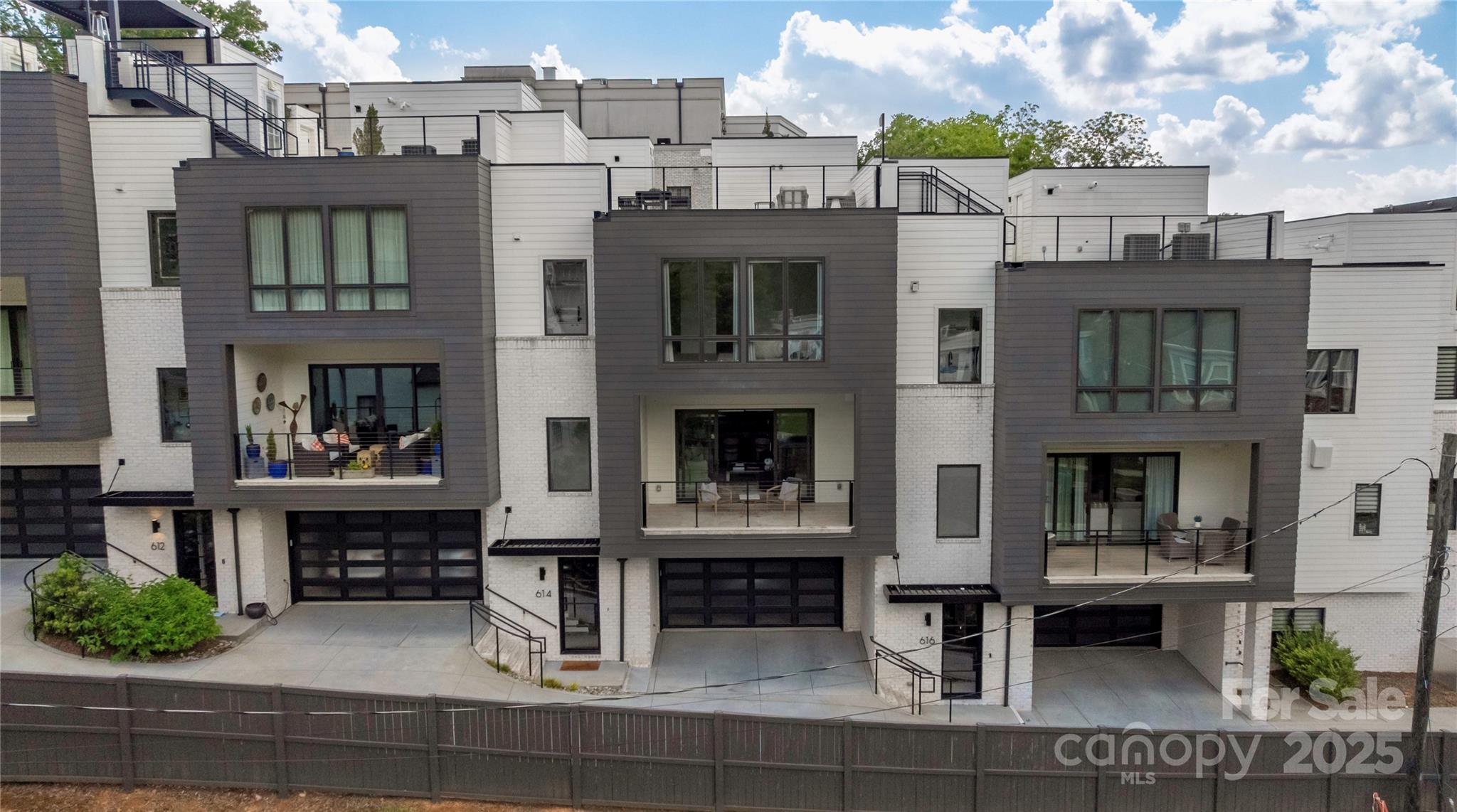 614 Queens Road Property Photo 10