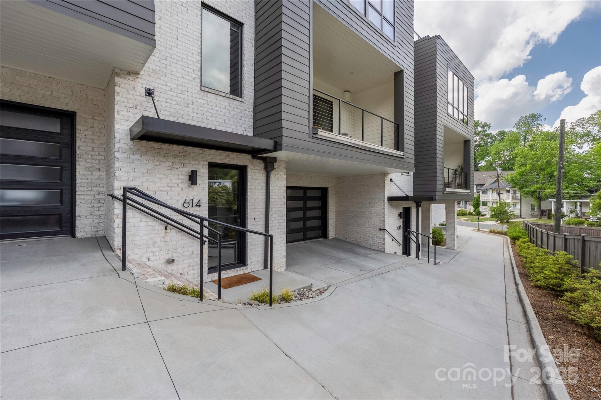 614 Queens Road Property Photo 11