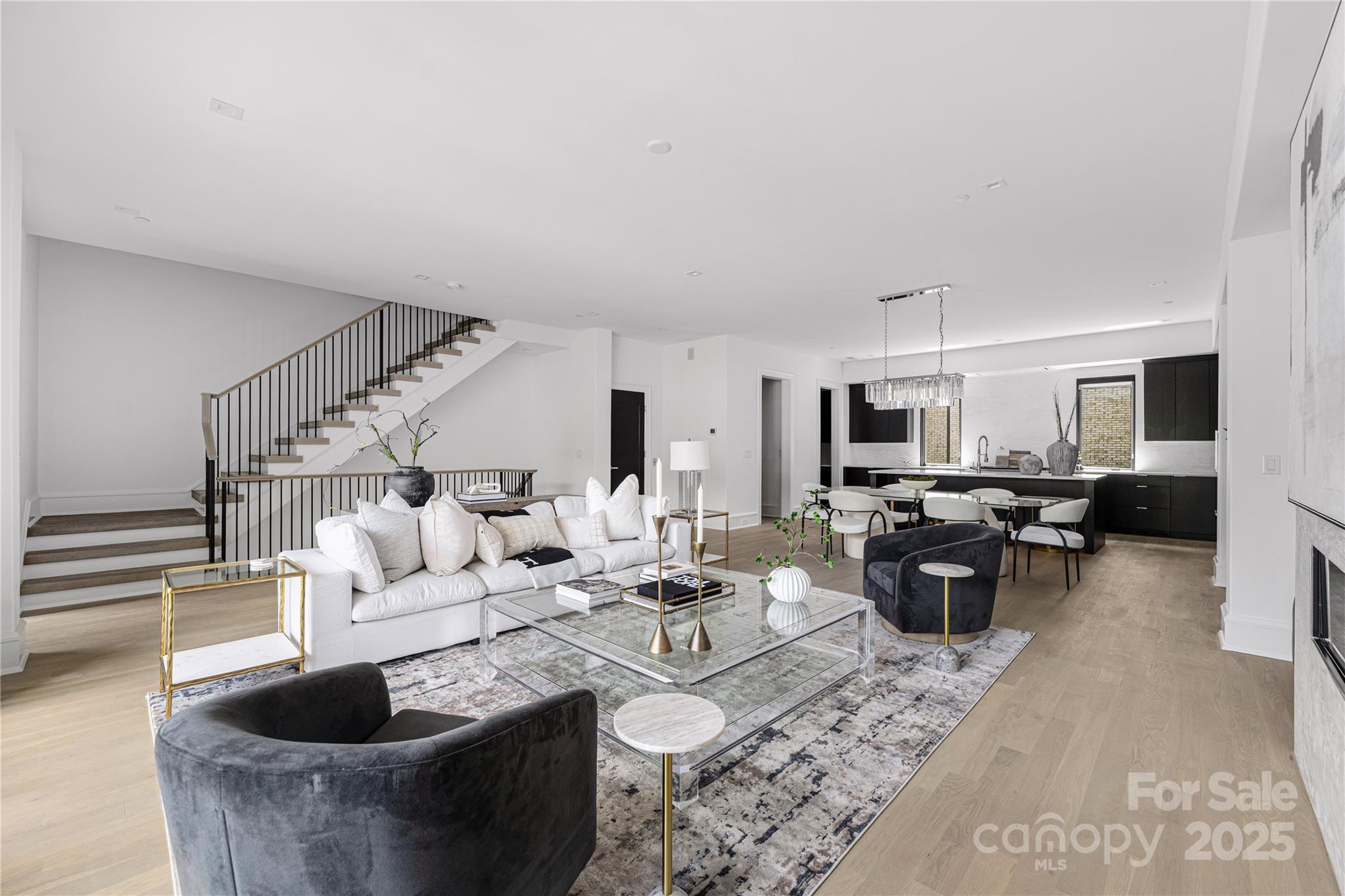 614 Queens Road Property Photo 14