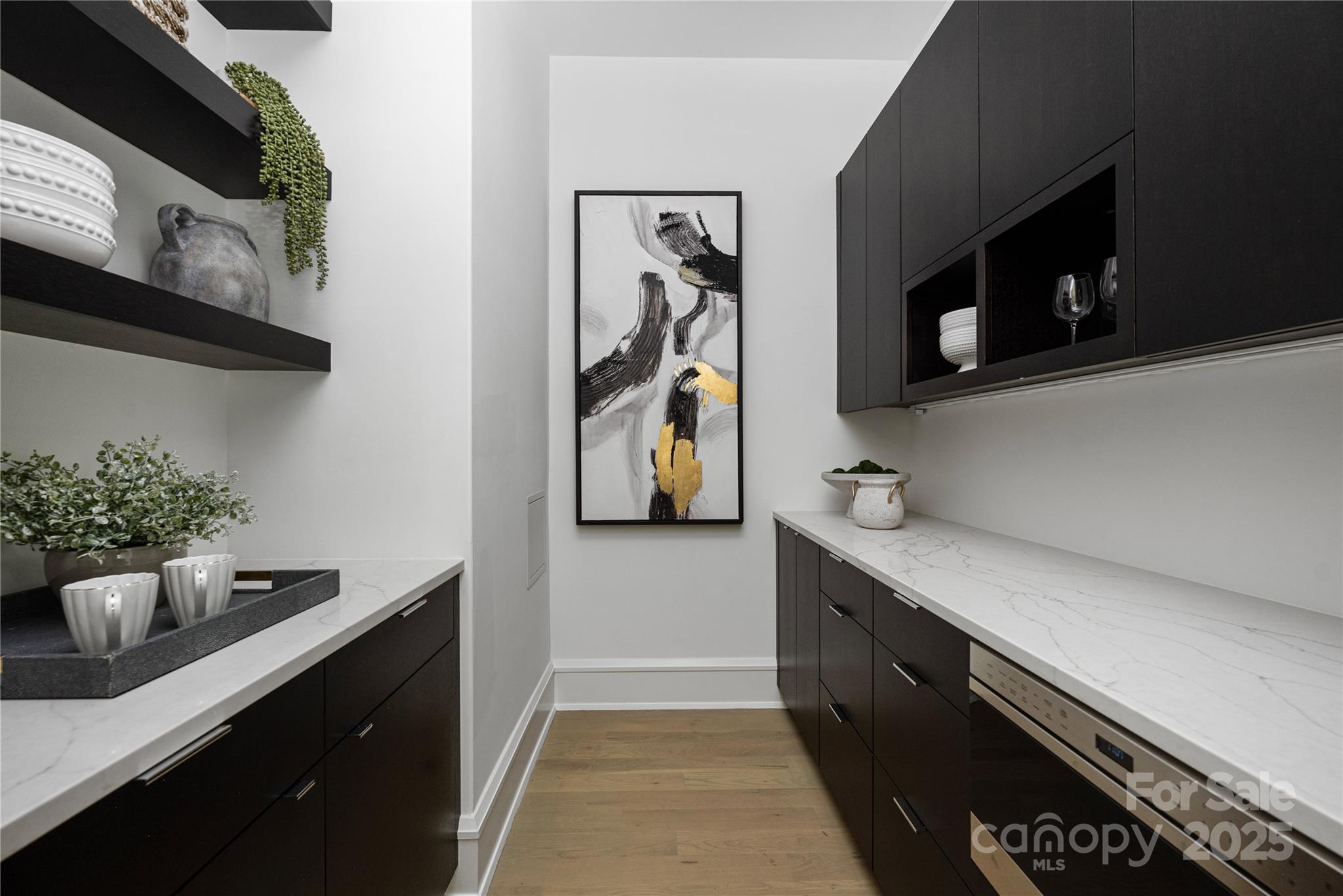 614 Queens Road Property Photo 21