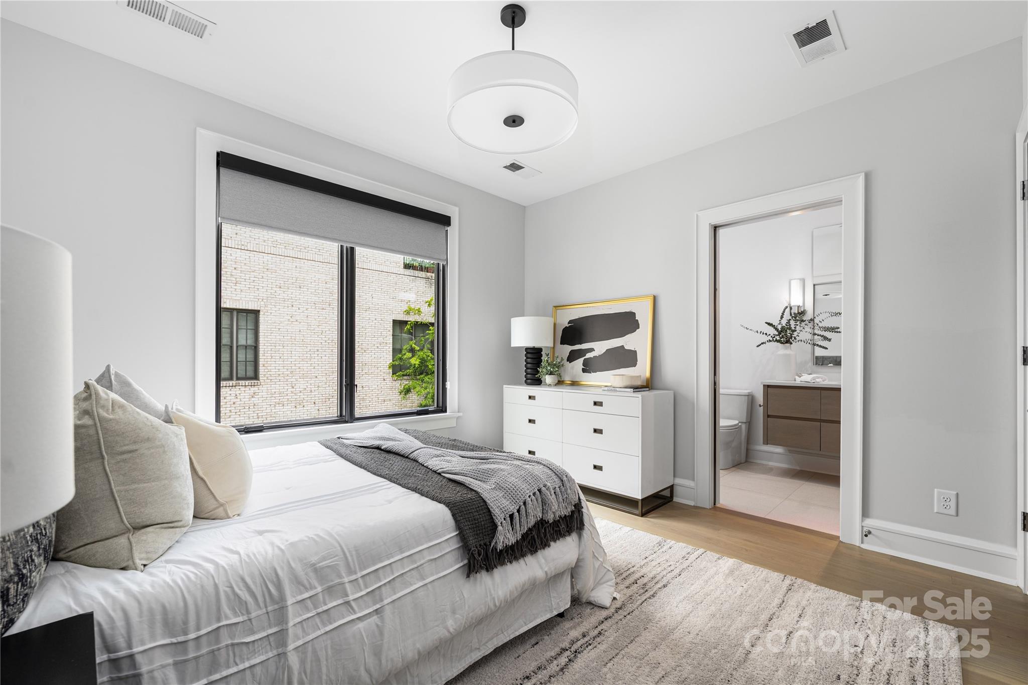 614 Queens Road Property Photo 33