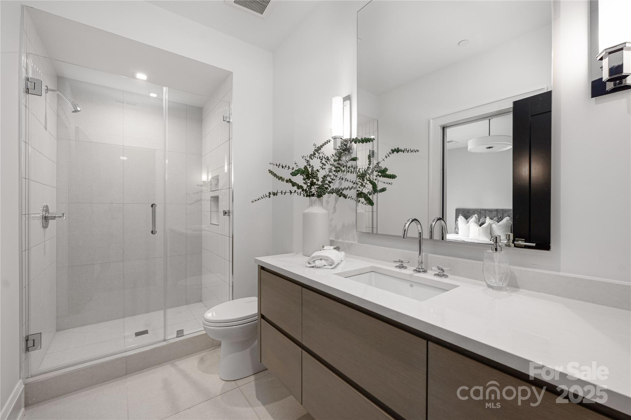 614 Queens Road Property Photo 34