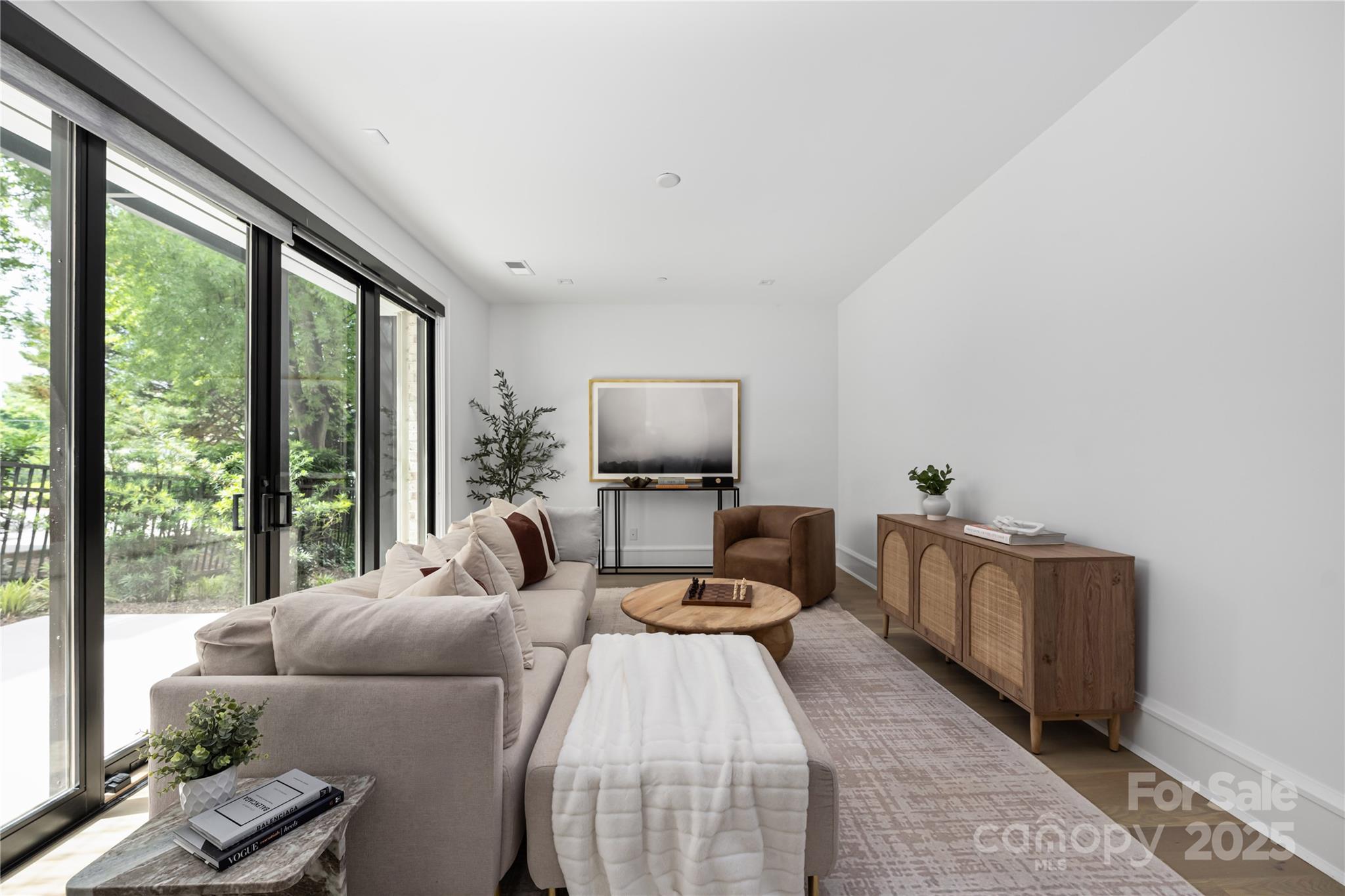 614 Queens Road Property Photo 35