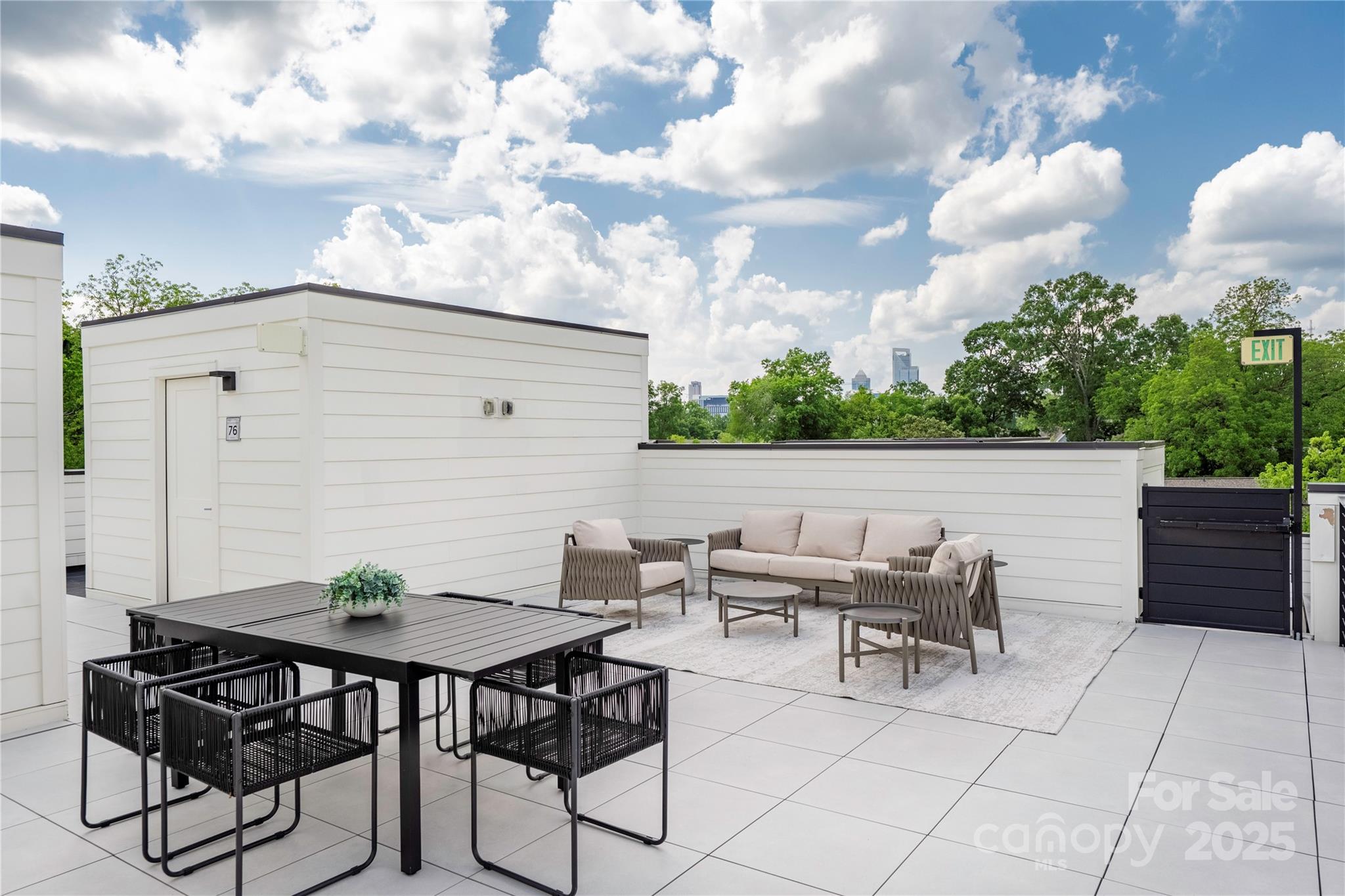 614 Queens Road Property Photo 39