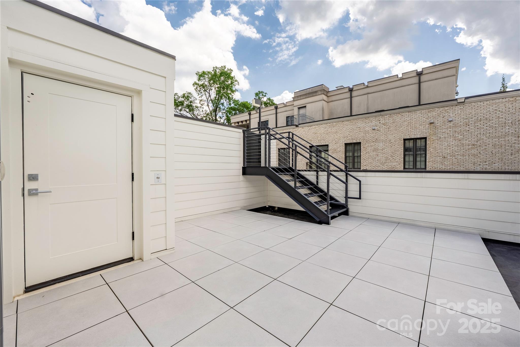 614 Queens Road Property Photo 44