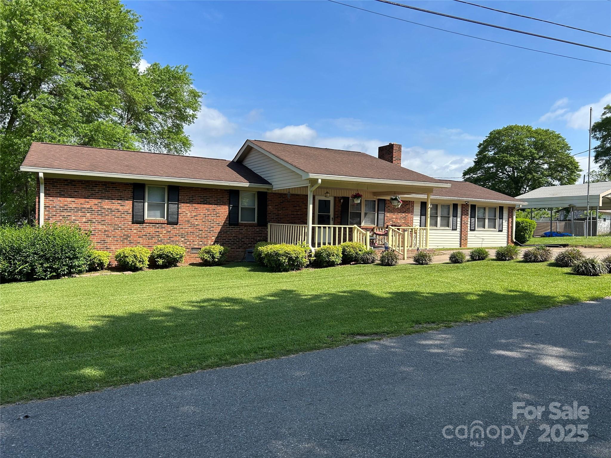 Cherokeesc Real Estate Listings Main Image