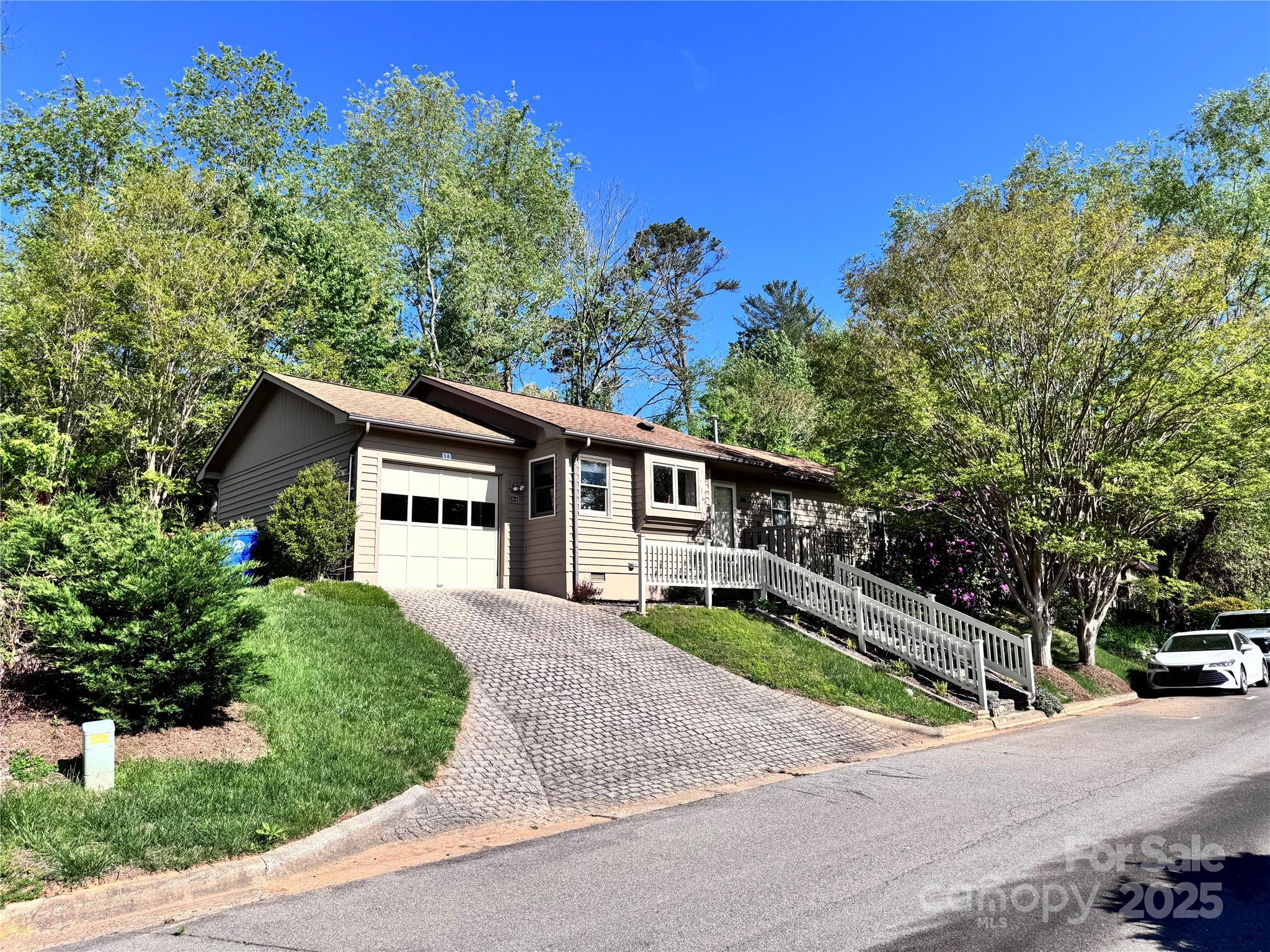 5 A Hedgerose Court Property Photo