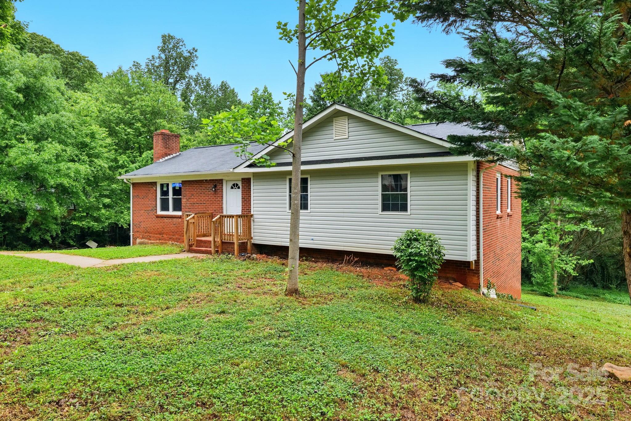 131 Little Forest Lane Property Photo 3