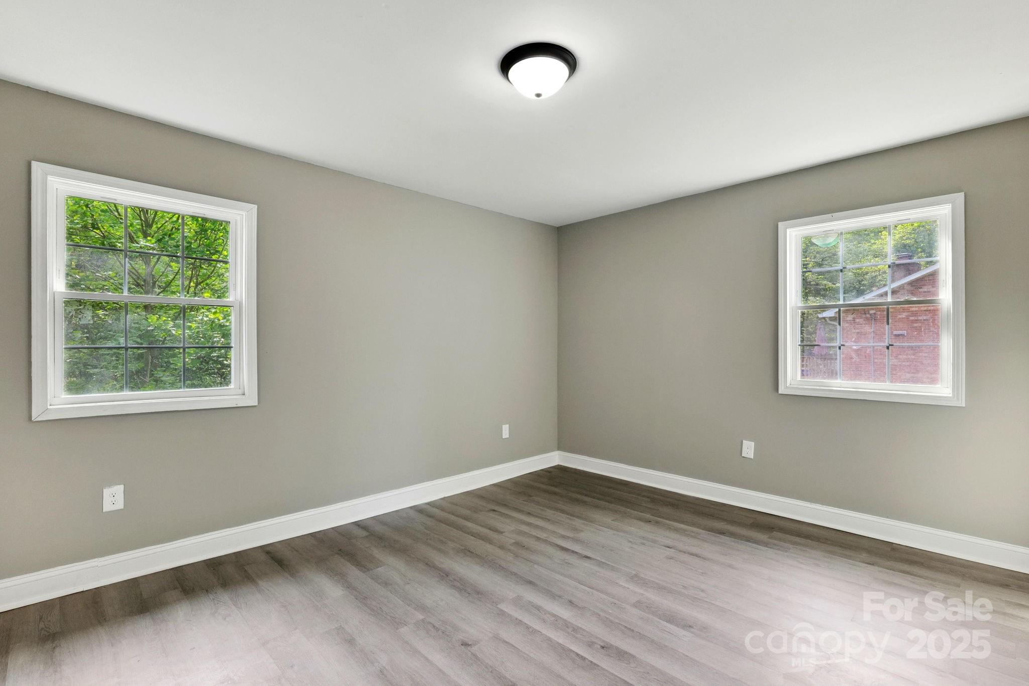 131 Little Forest Lane Property Photo 13