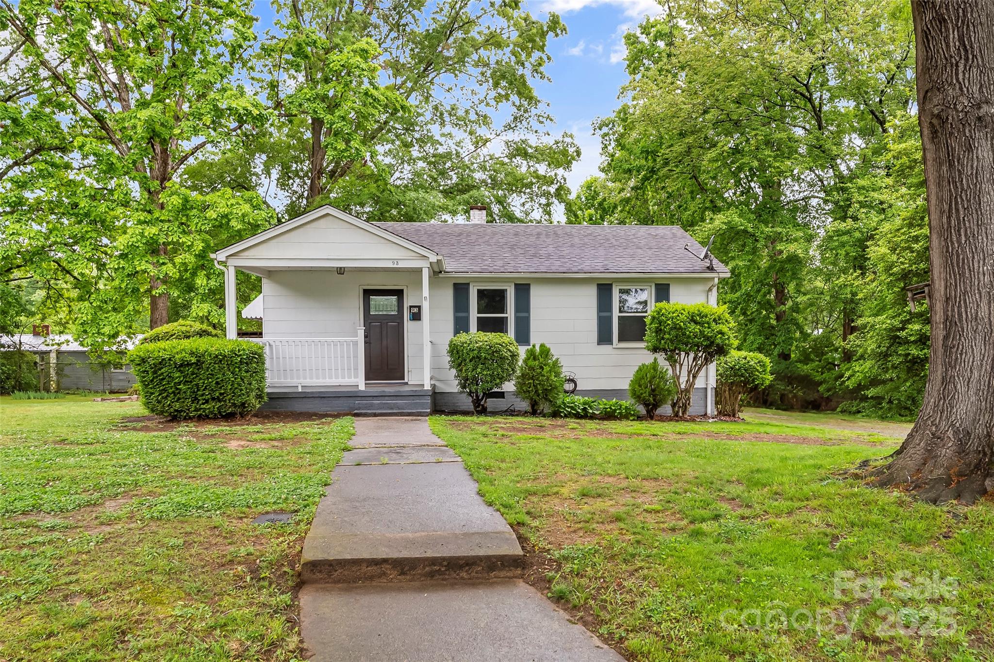93 34th Street Court Property Photo