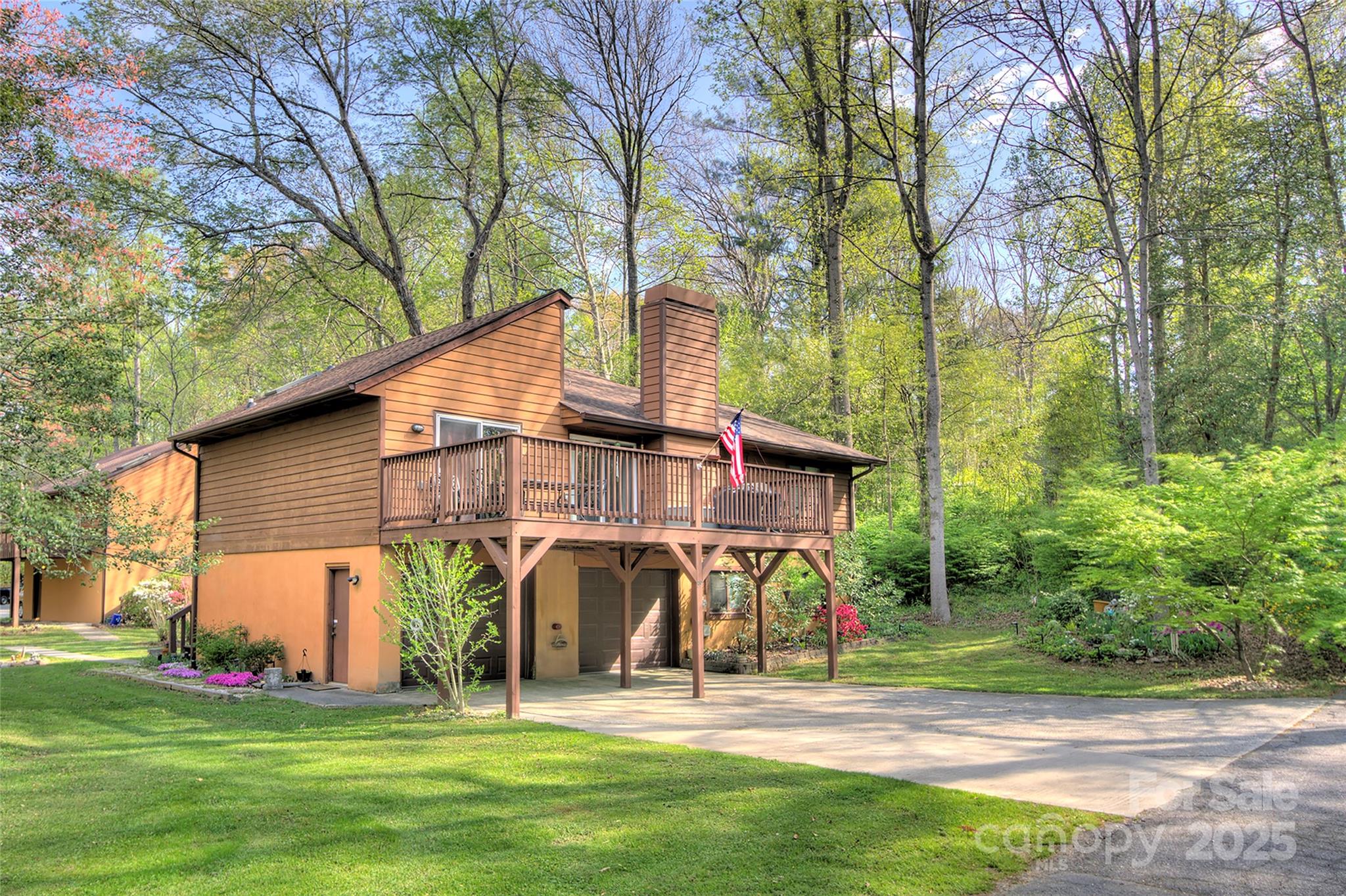 39 Oak Court Property Photo 2