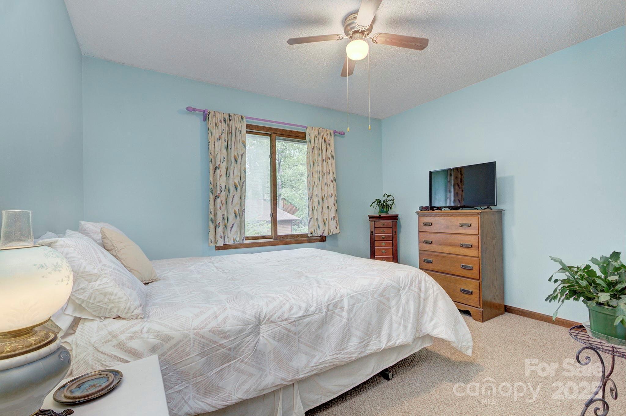 39 Oak Court Property Photo 21