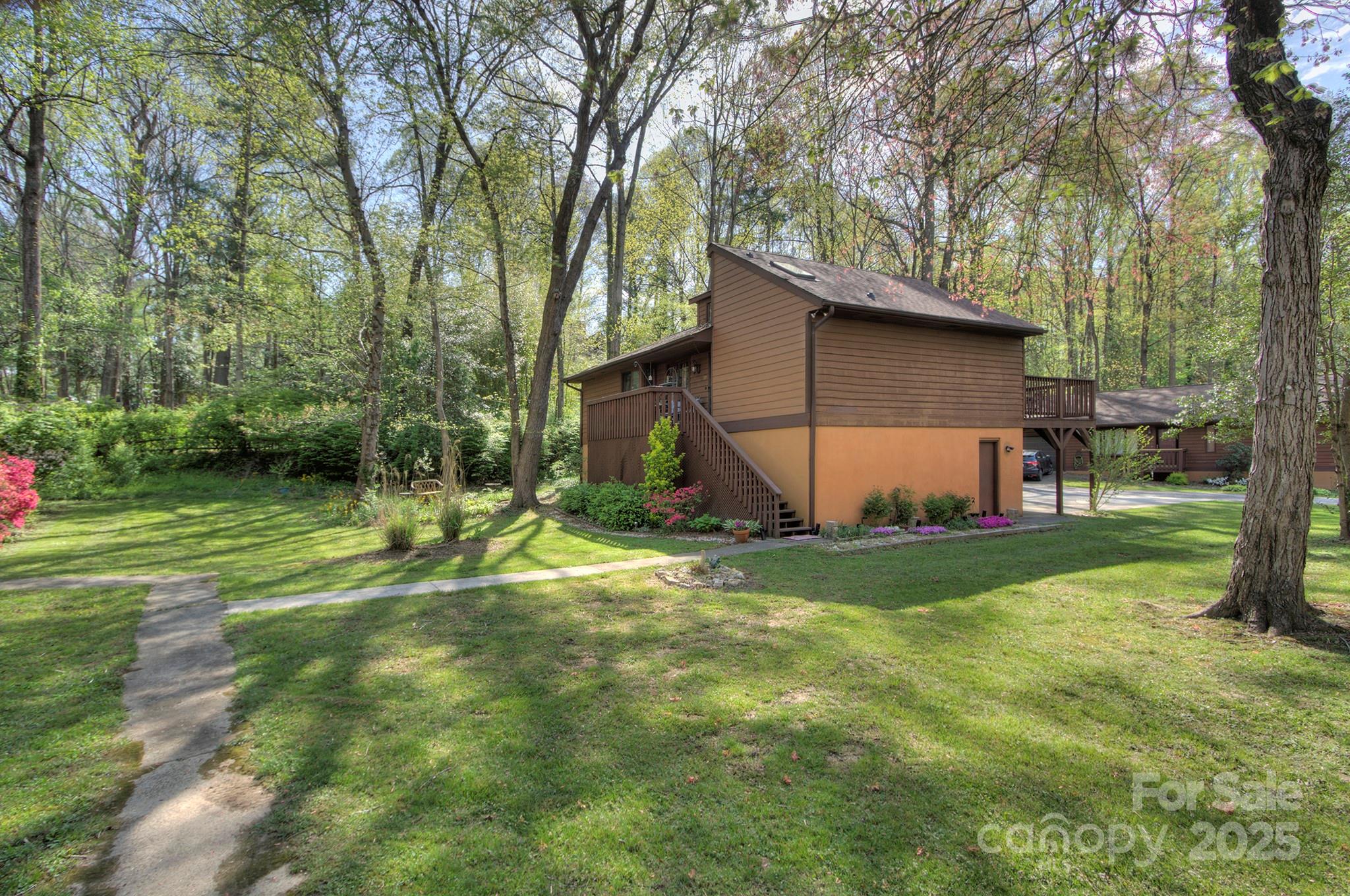 39 Oak Court Property Photo 36
