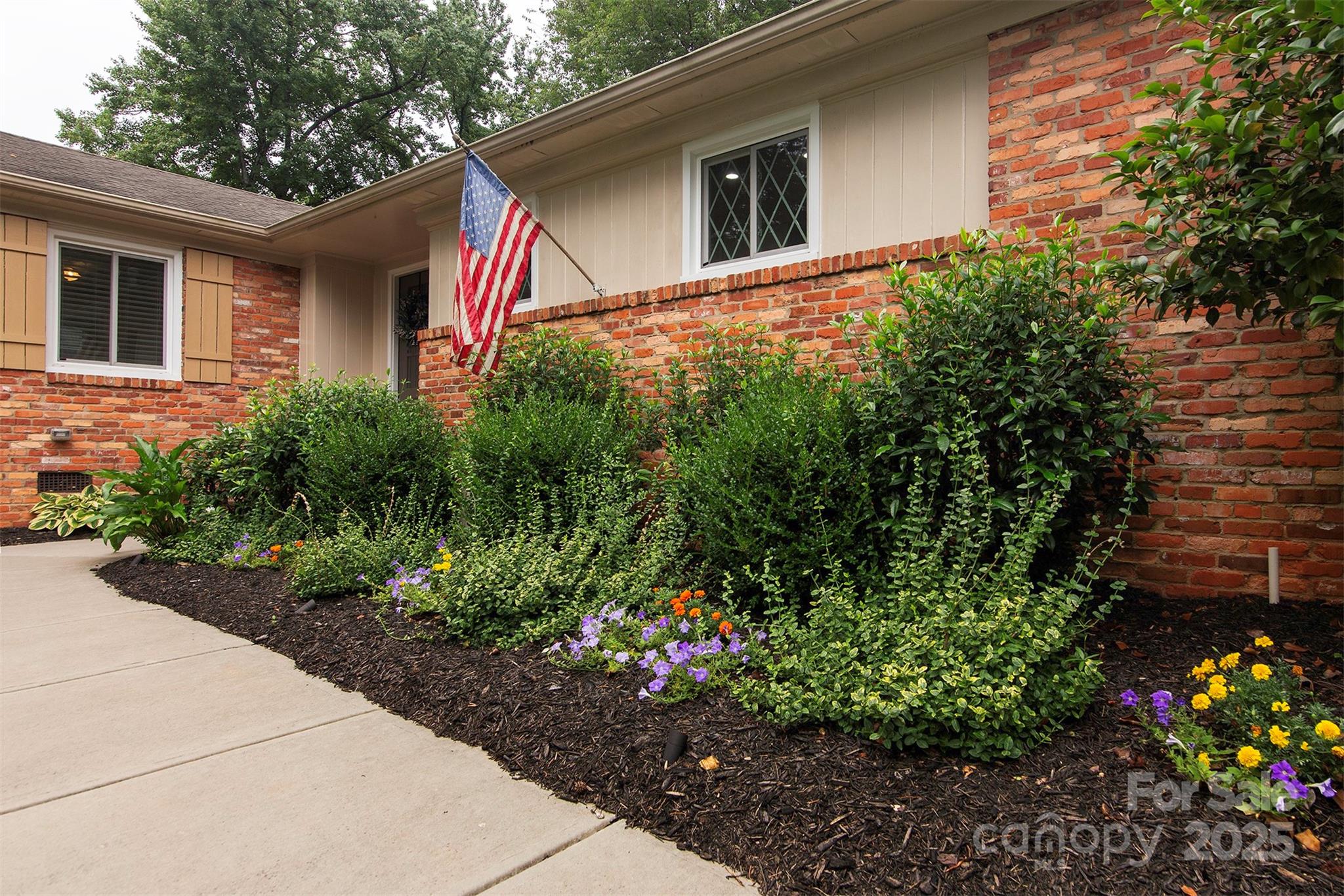 1514 Wensley Drive Property Photo 2
