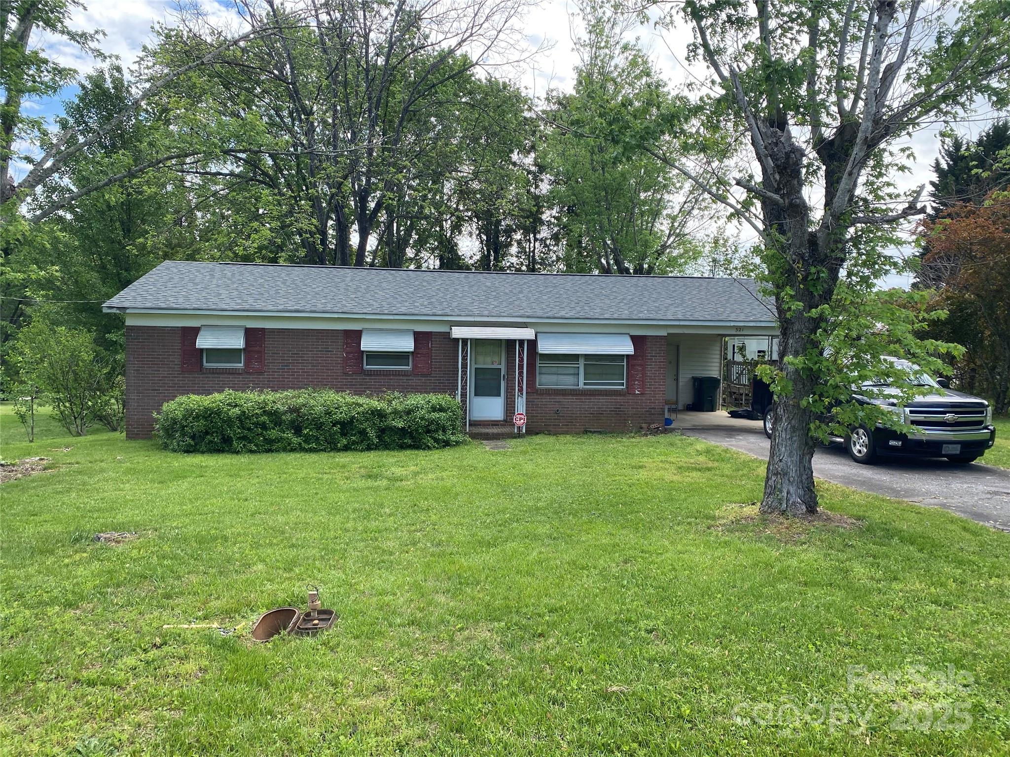 321 Sheldon Street Property Photo
