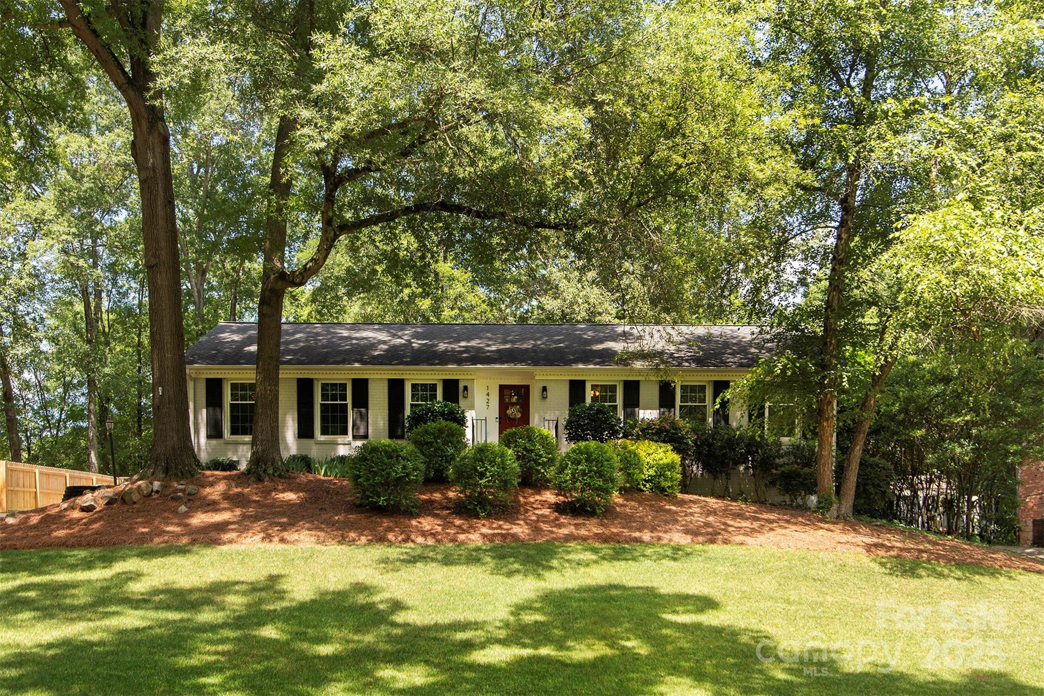 1427 Worcaster Place Property Photo 1