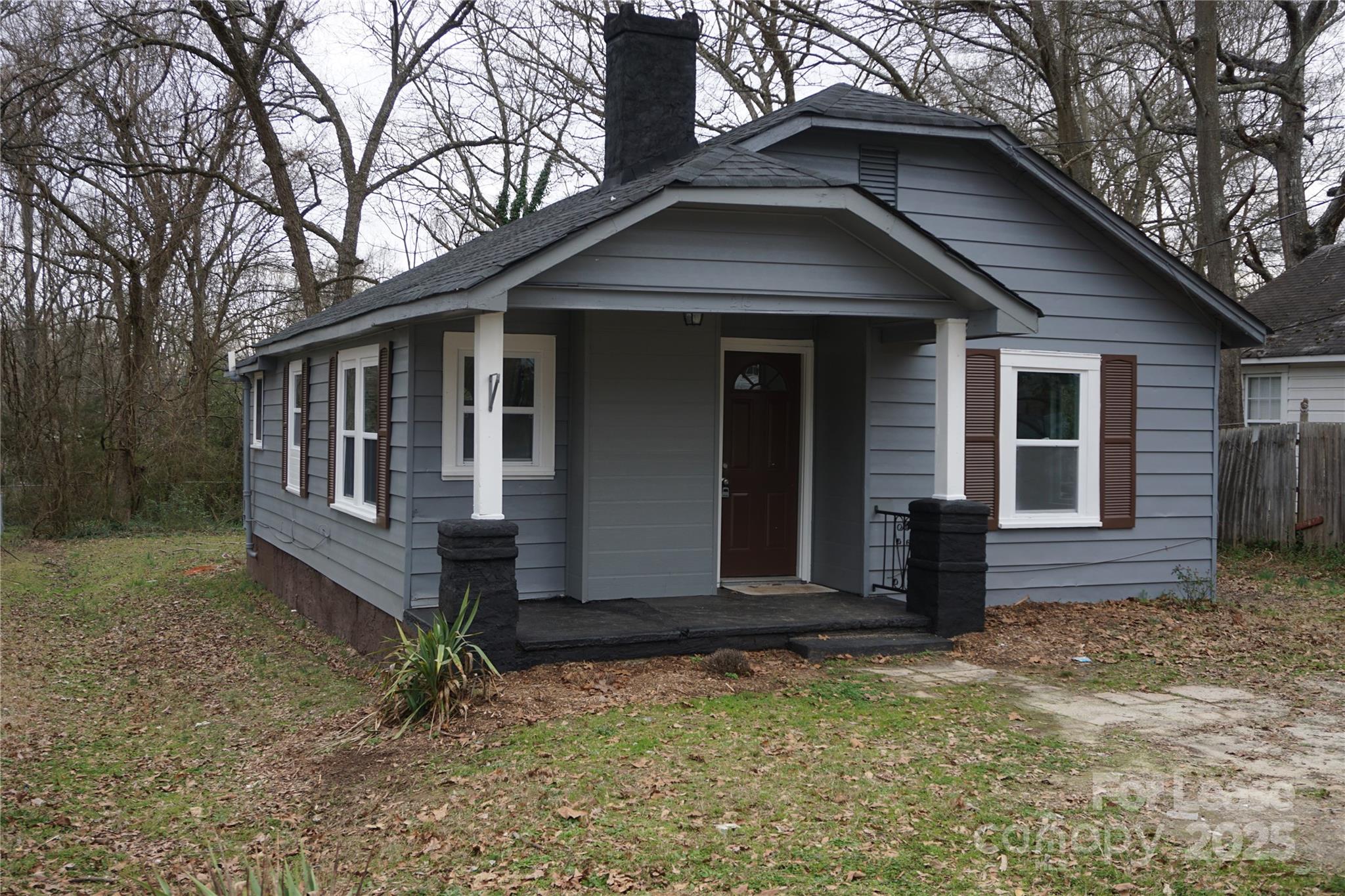 215 Proctor Street Property Photo