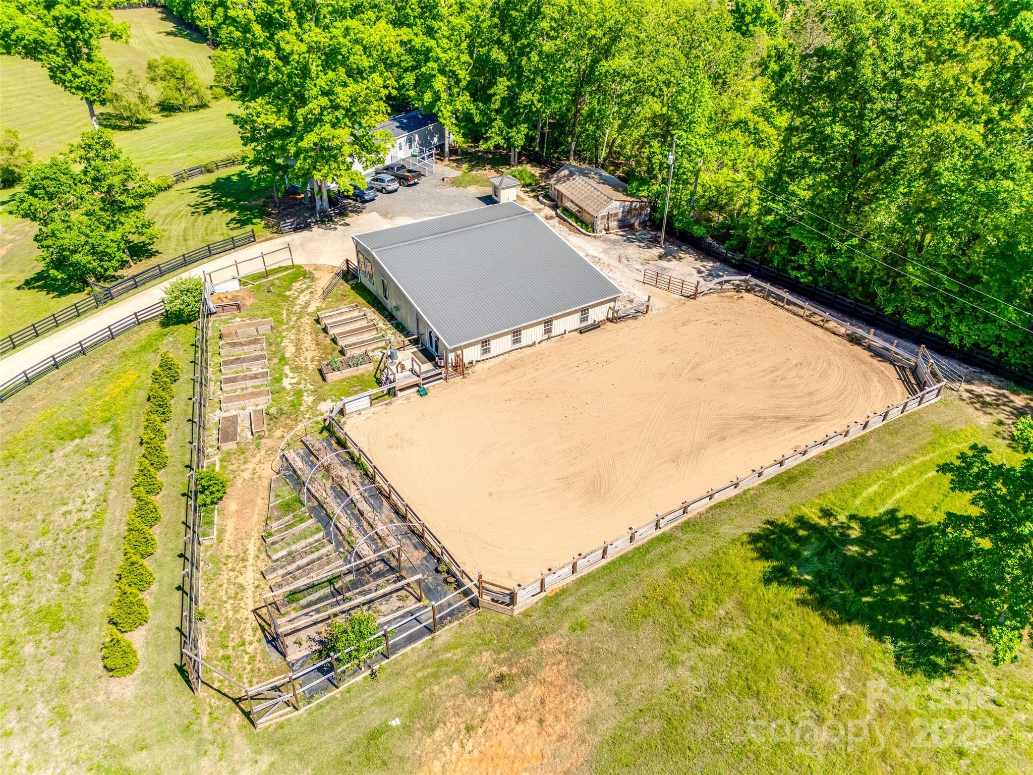 1780 Sierra Road Property Photo 3